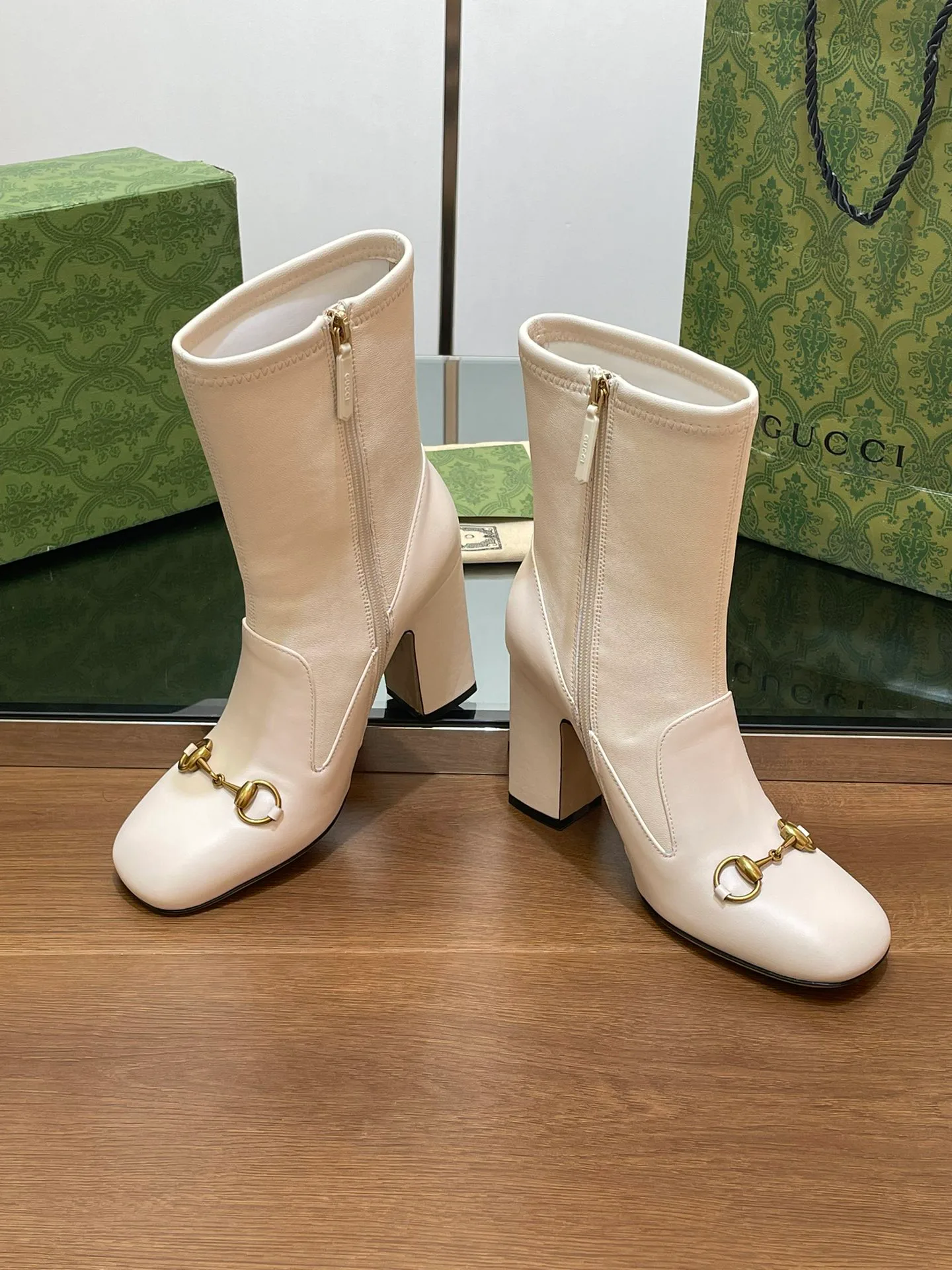 Women's Booties GUCCI 18083285