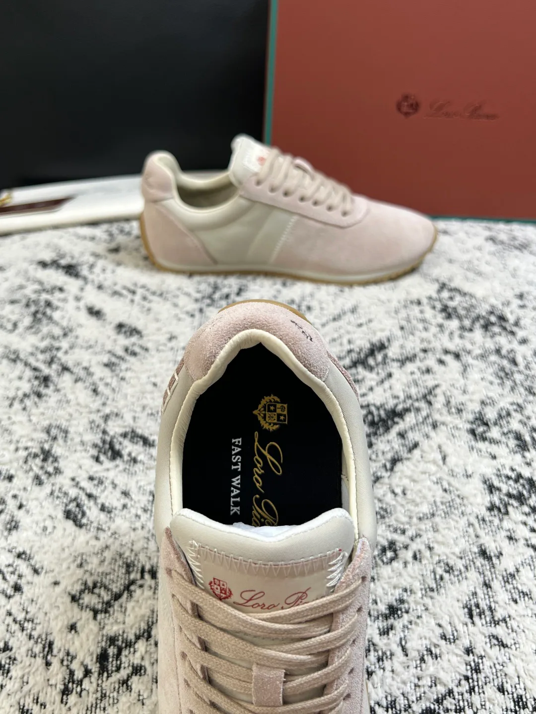 Women's Sneakers LORO PIANA 17715971