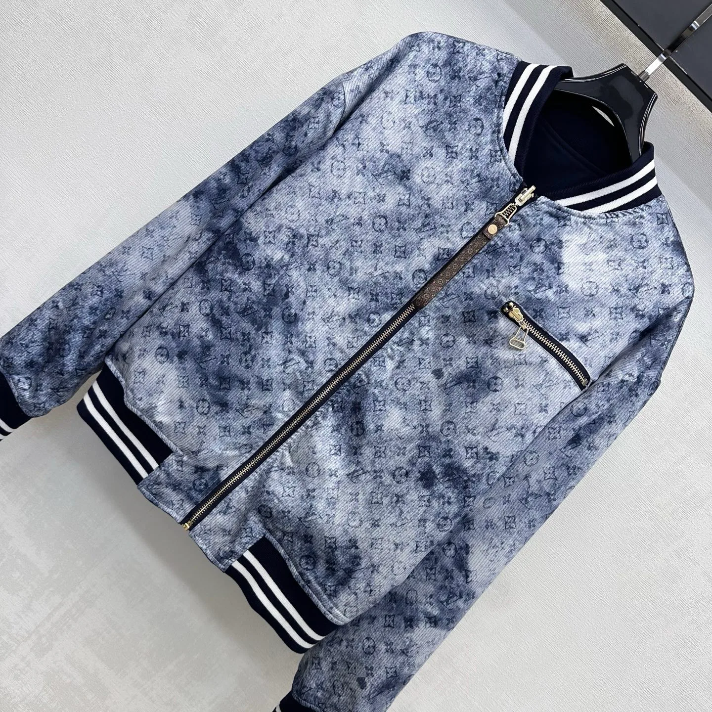 Men's Jackets And Down Jackets LOUIS VUITTON 17917785