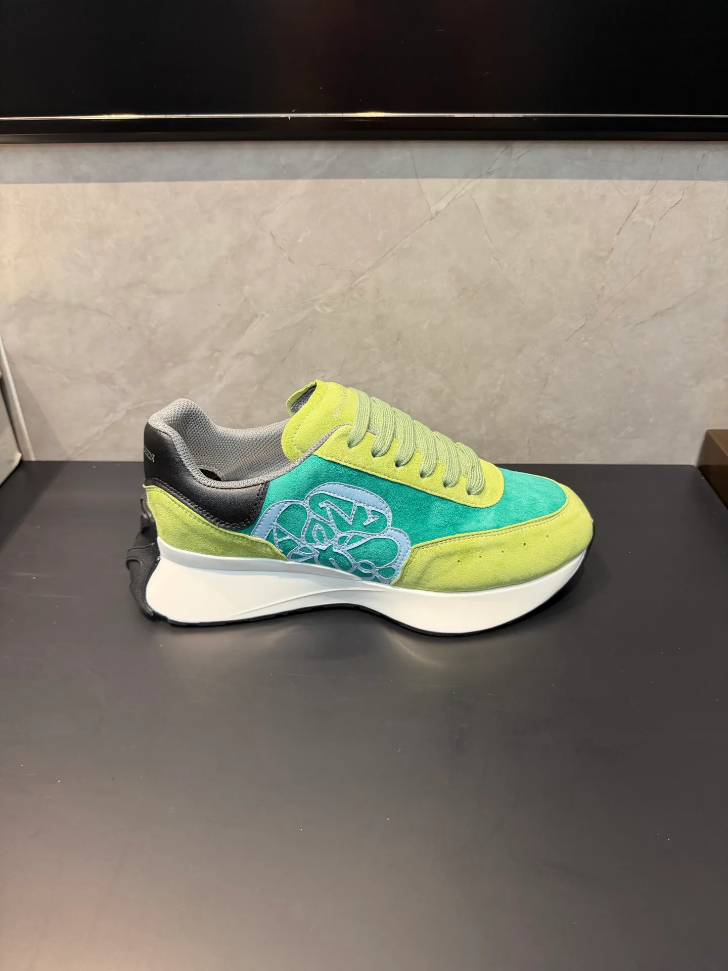 Women's Sneakers ALEXANDER MCQUEEN 18363890