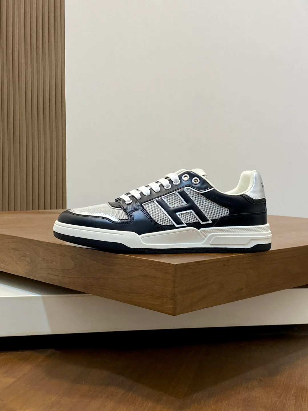 Men's Sneakers HERMES 18449144