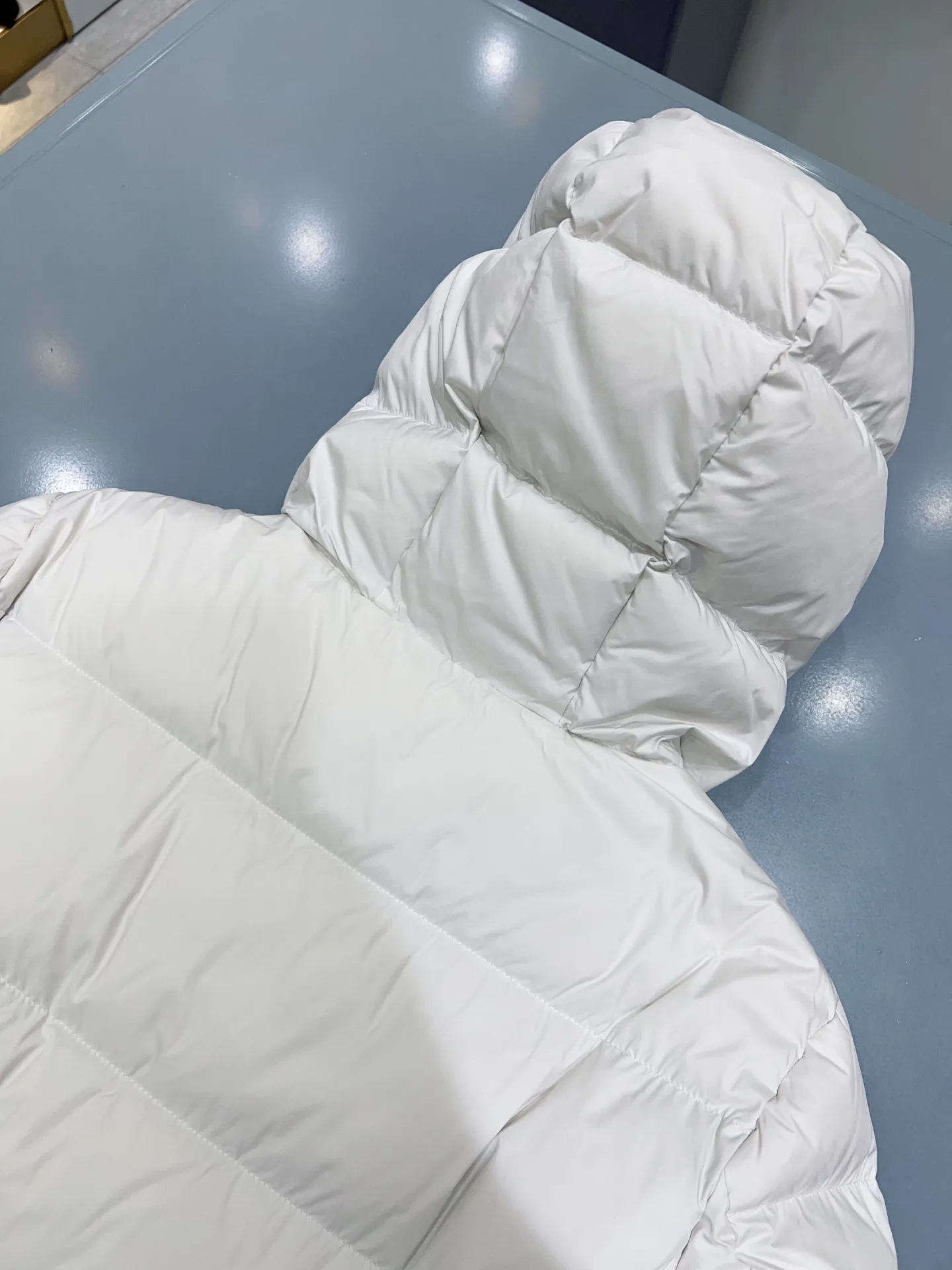 Women's Jackets And Down Jackets MONCLER 18368432