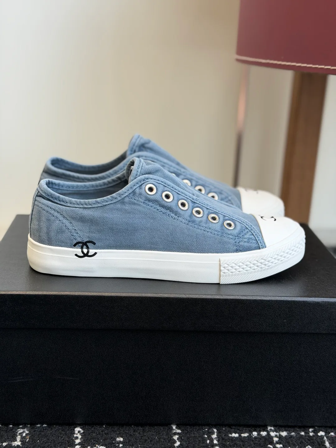 Women's Sneakers CHANEL 17425357