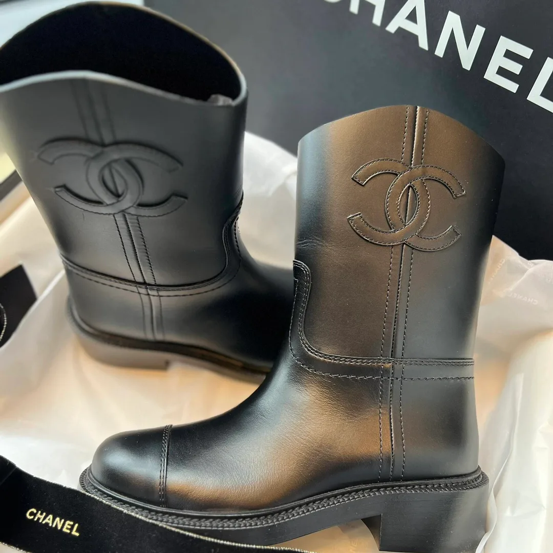 Women's Boots CHANEL 18199001
