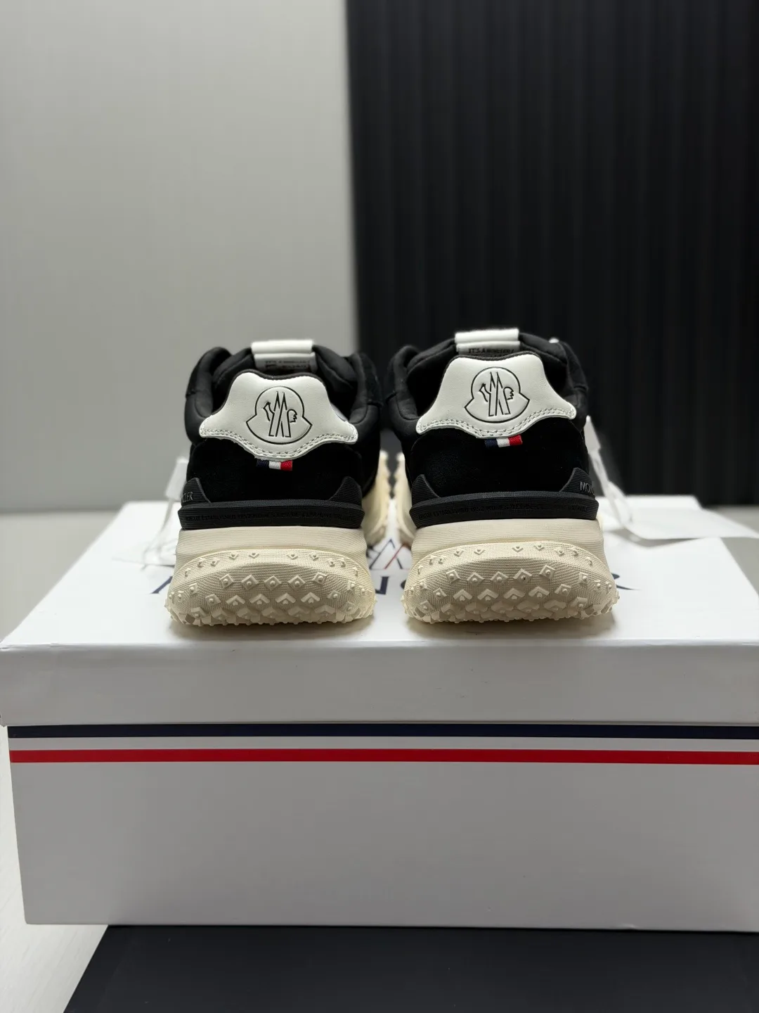 Кроссовки Мужские Moncler 18677604