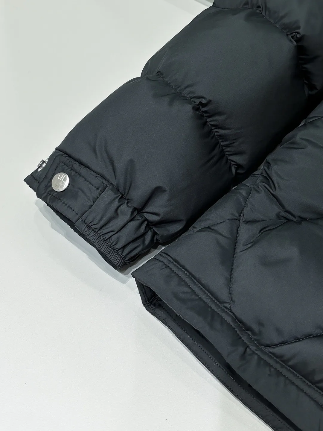 Куртки И Пуховики Мужские Moncler 18596619