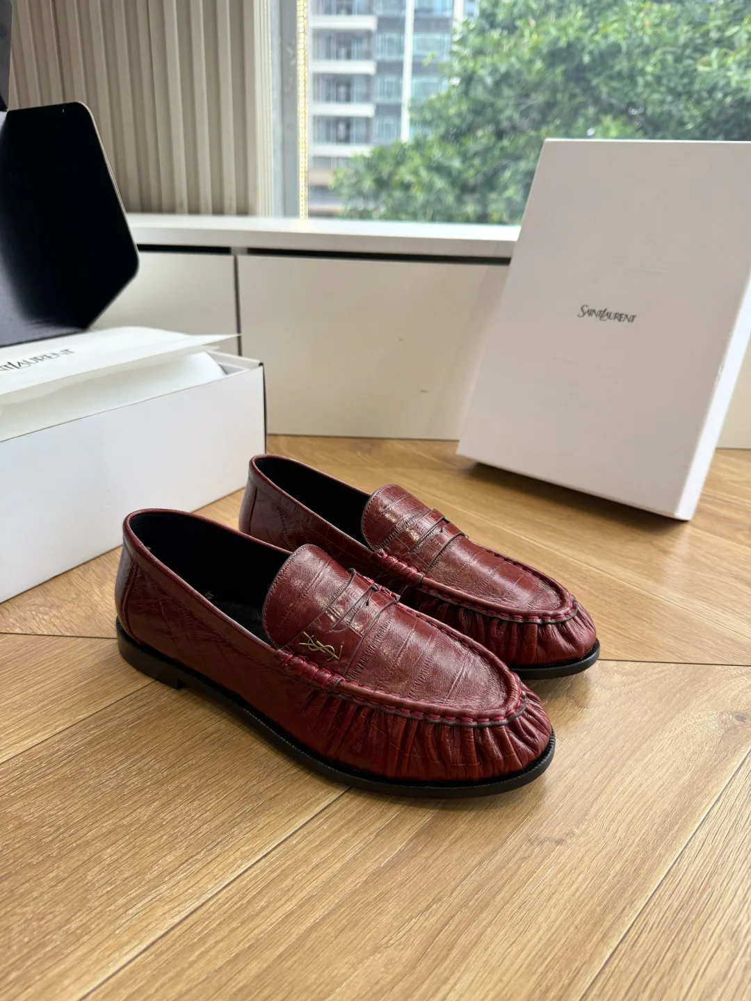 Women's Loafers And Moccasins SAINT LAURENT 17781555
