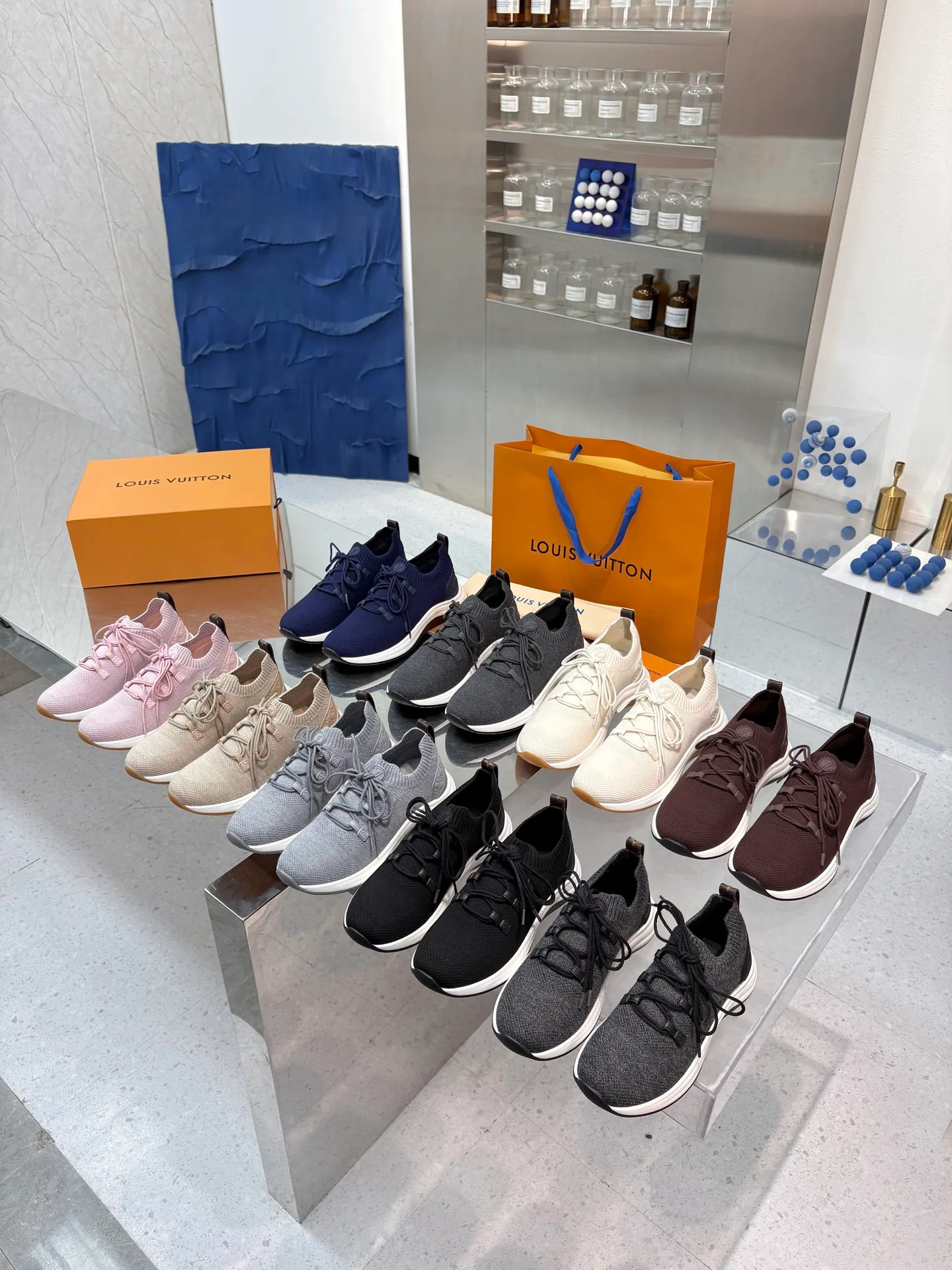 Women's Sneakers LOUIS VUITTON 18055130
