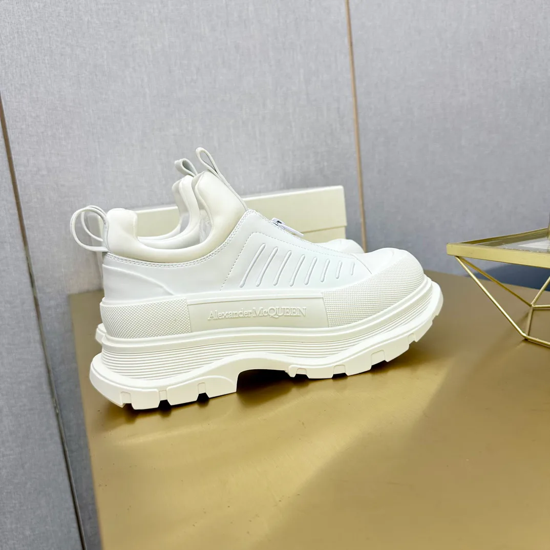 Women's Sneakers ALEXANDER MCQUEEN 18397475