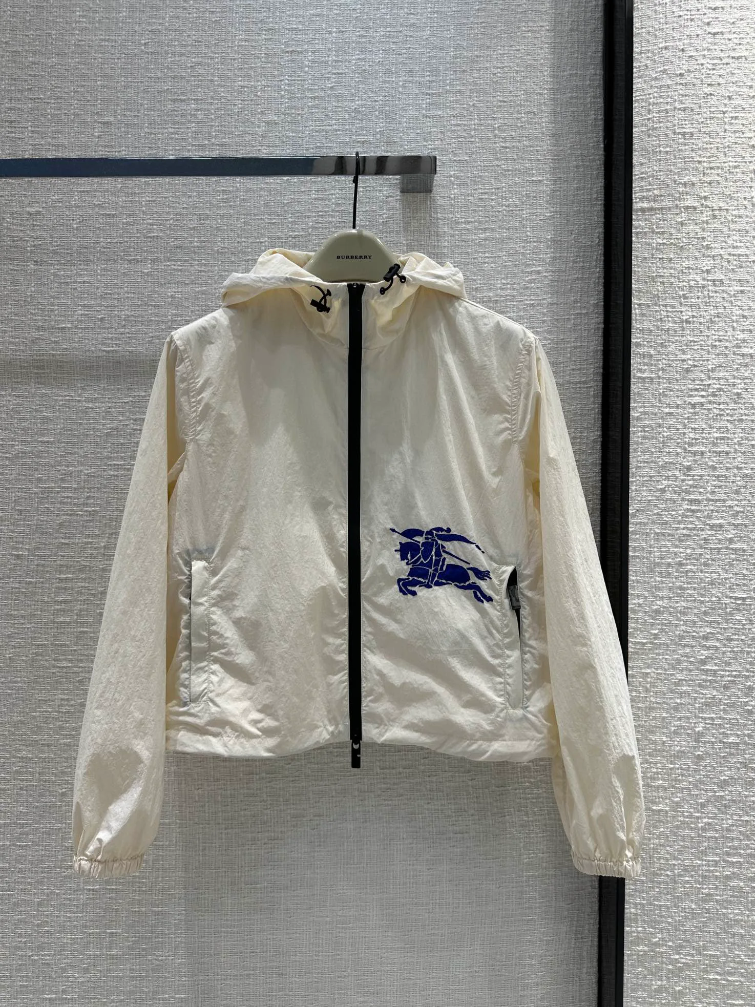 Women's Jackets And Down Jackets BURBERRY 17122319