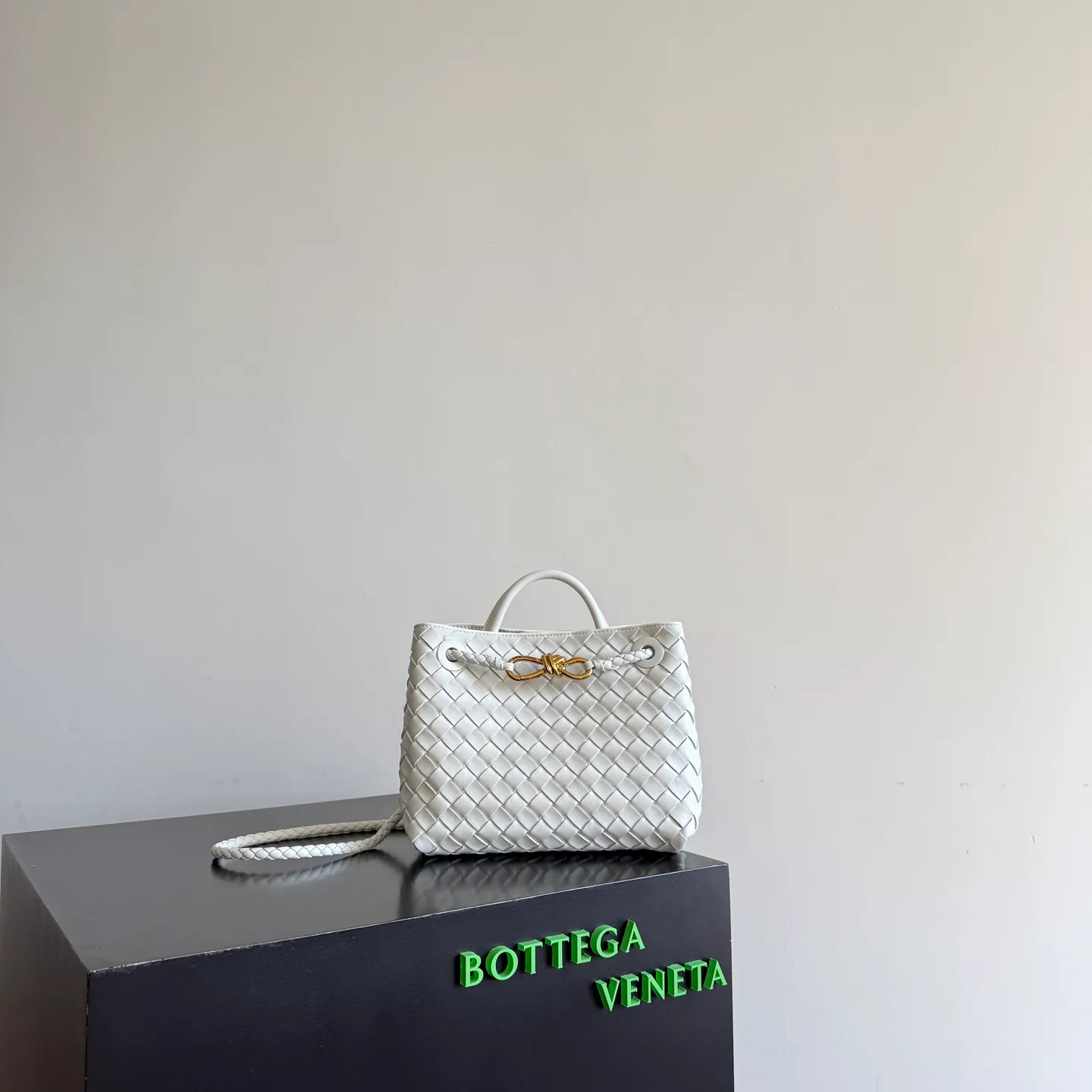 Women's Classic Handbags BOTTEGA VENETA 18004854