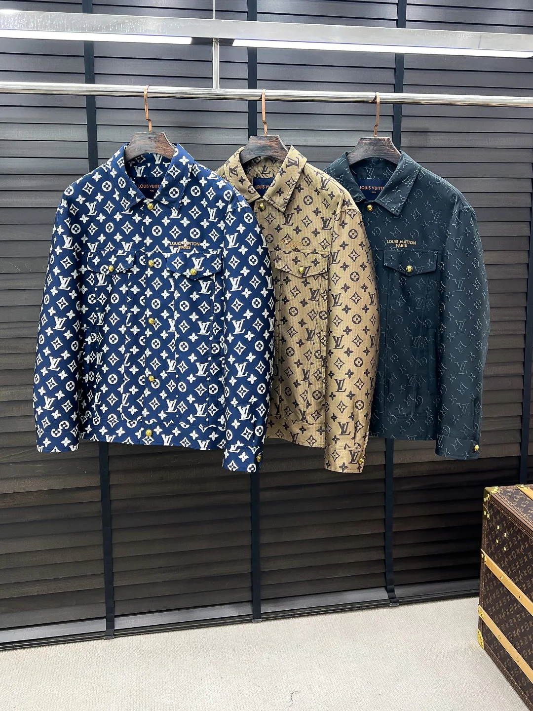 Men's Jackets And Down Jackets LOUIS VUITTON 17924227
