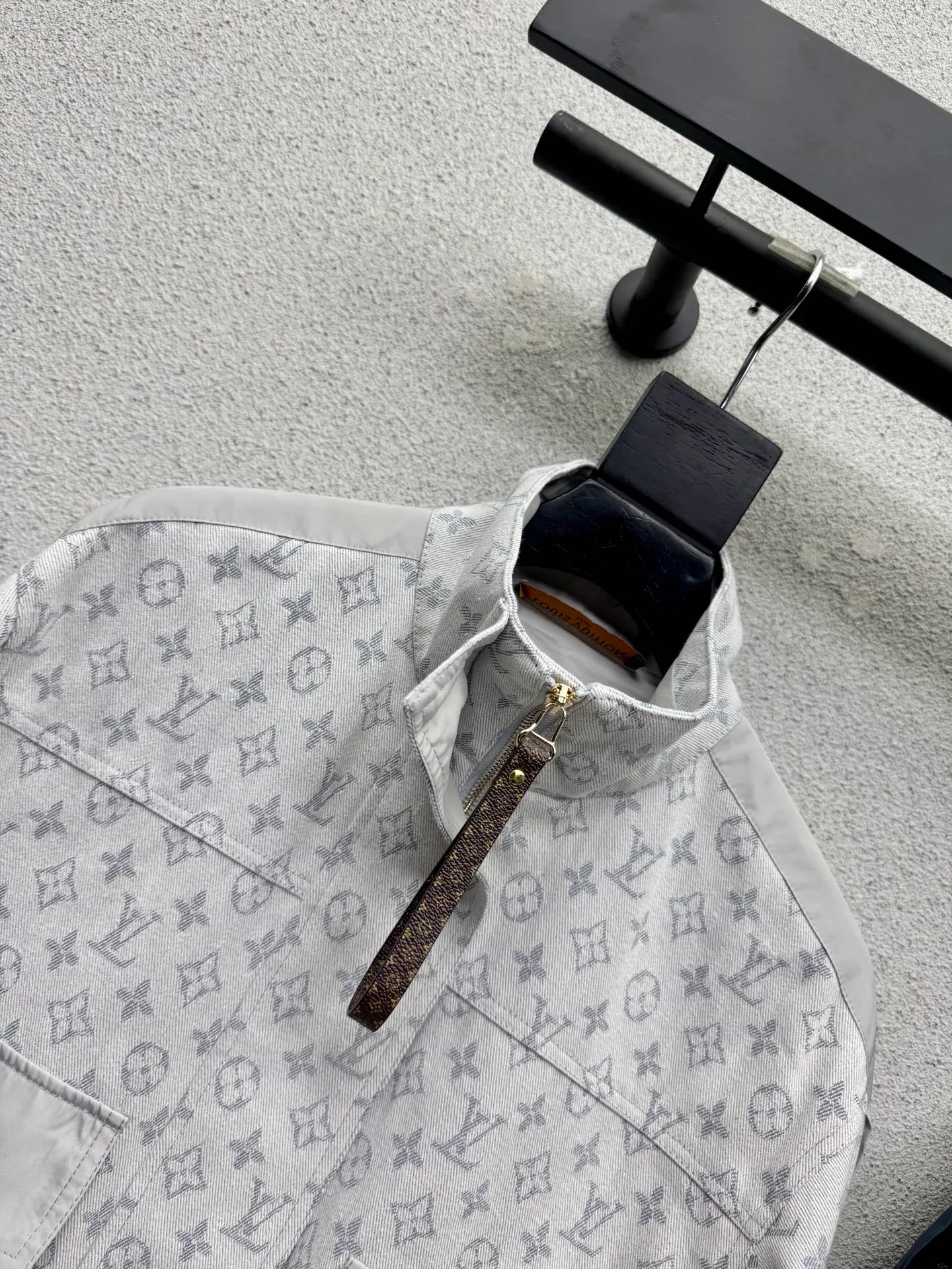 Women's Jackets And Down Jackets LOUIS VUITTON 18327884