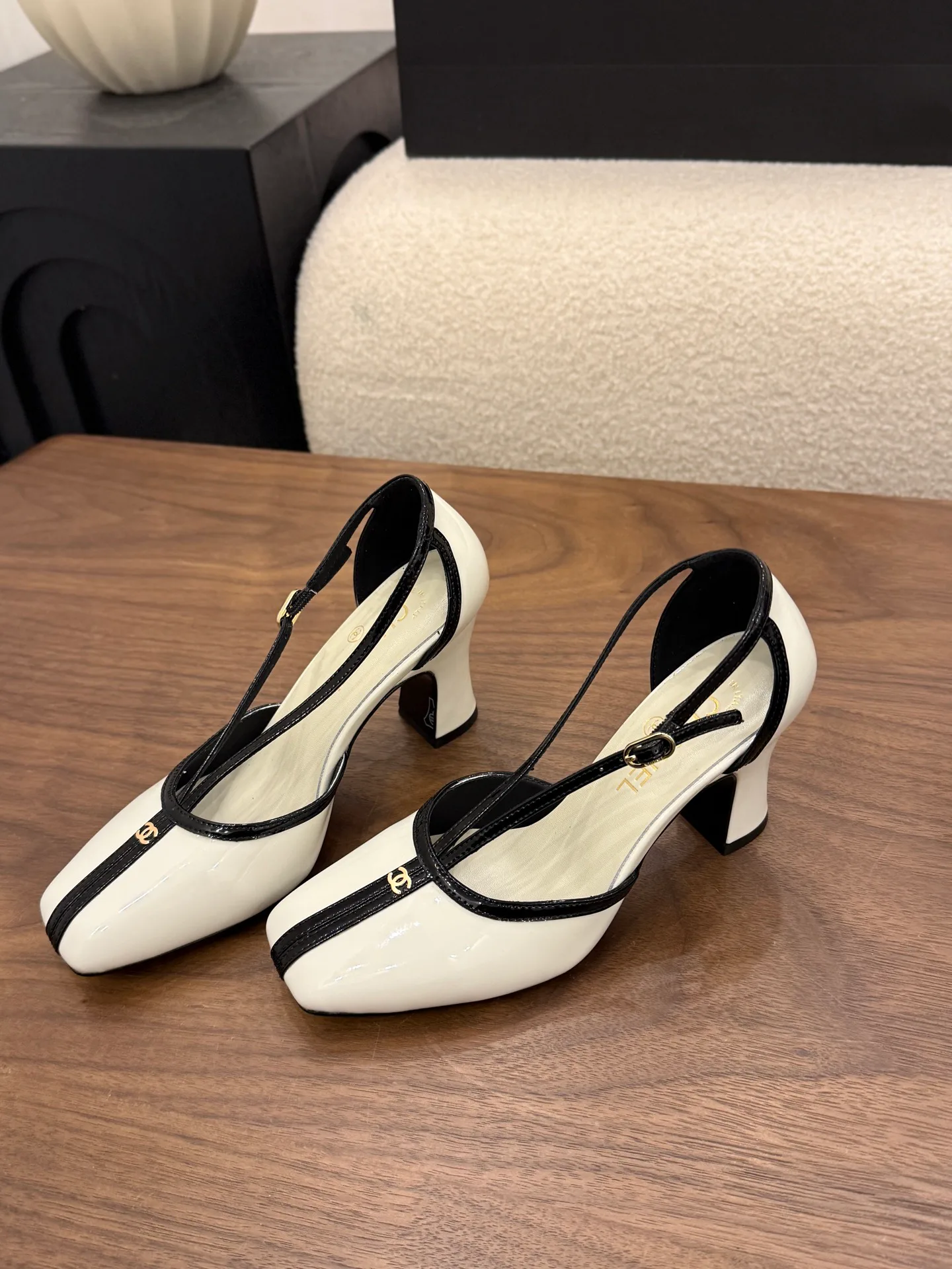 Women's Heels CHANEL 19583430