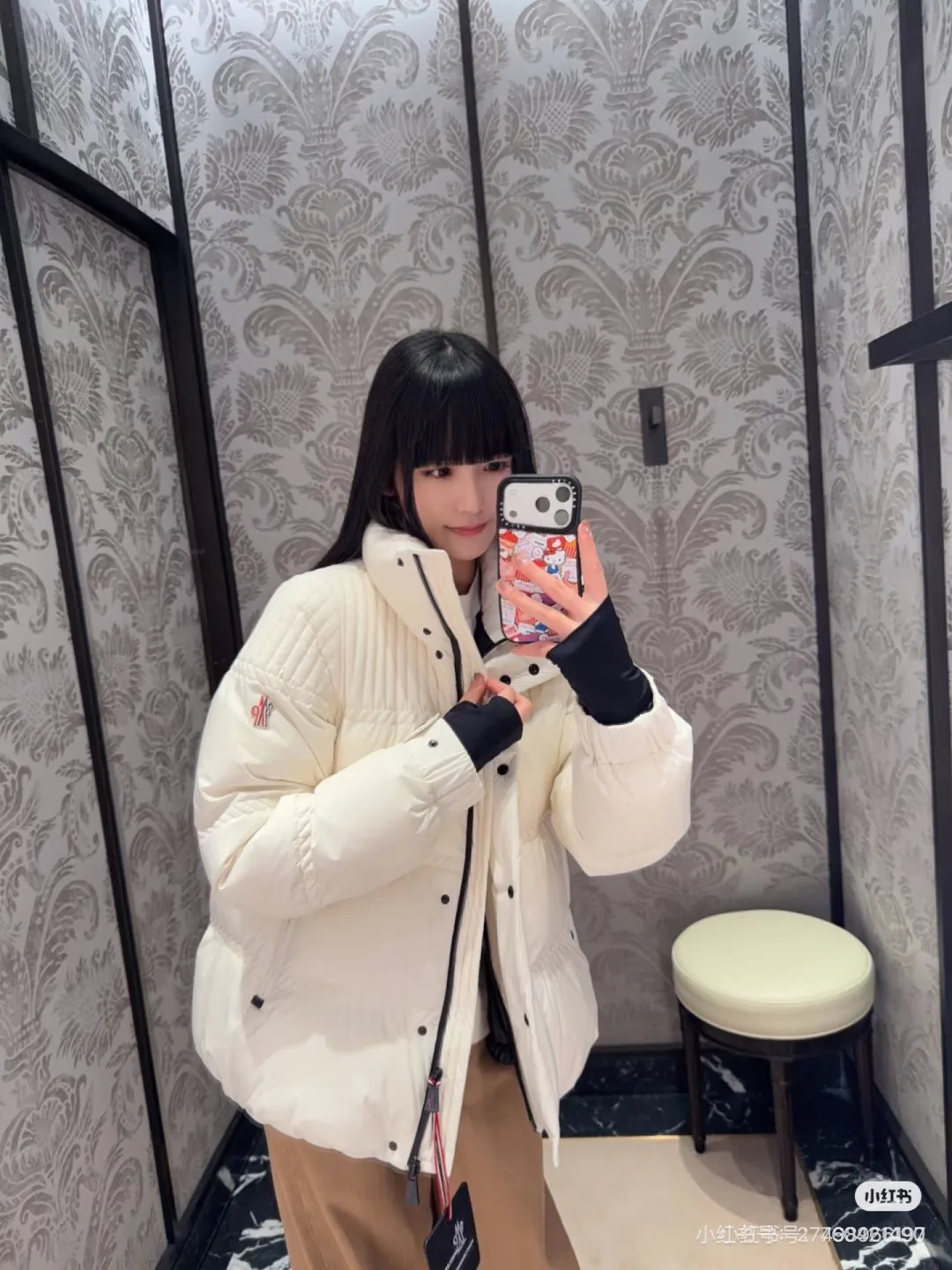 Women's Jackets And Down Jackets MONCLER 18159538