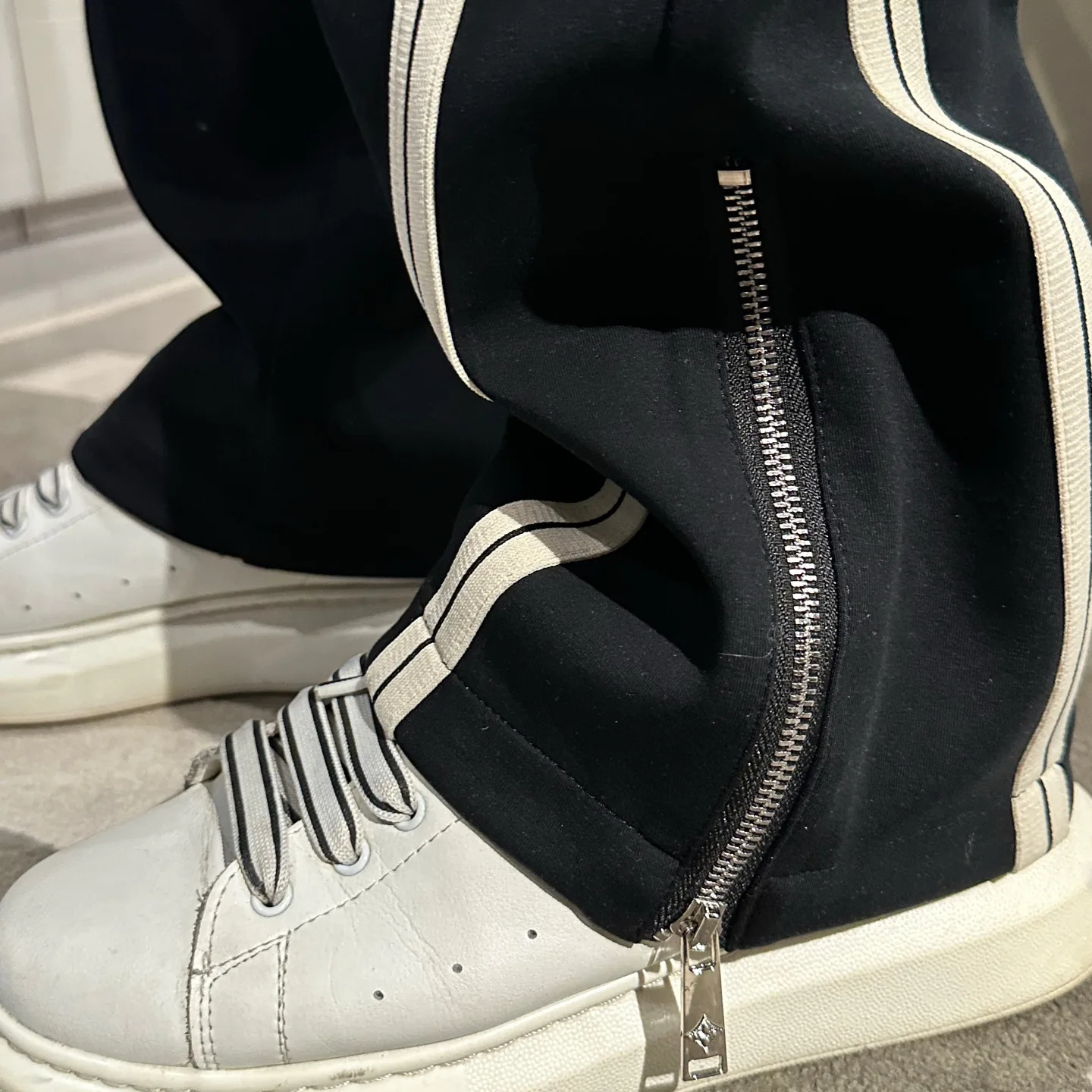Men's Trousers LOUIS VUITTON 18499666