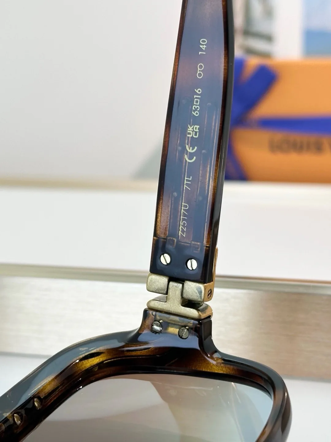 Glasses LOUIS VUITTON 18295137