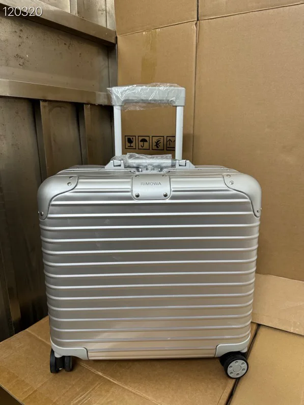 Чемоданы Rimowa 18667632
