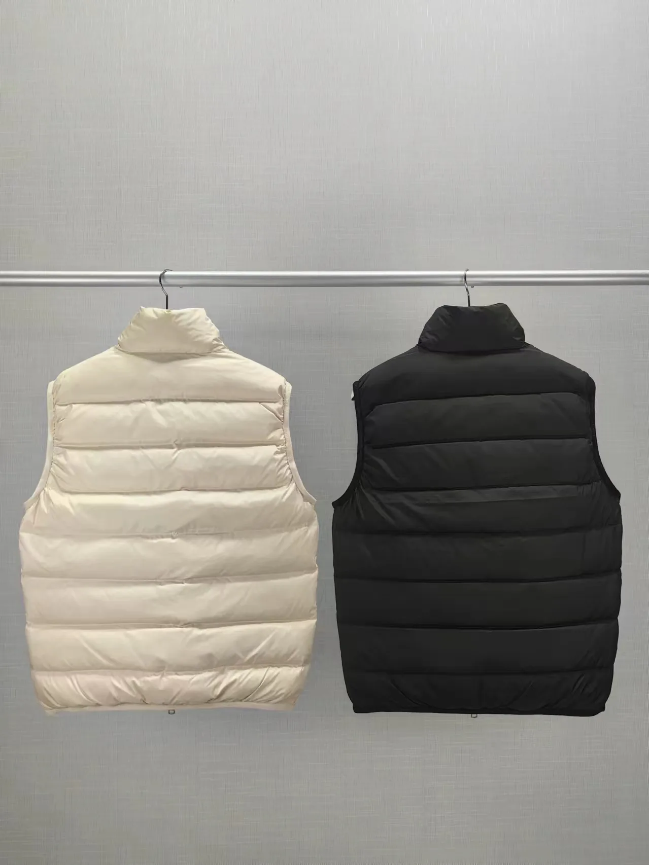 Men's Vests MONCLER 17942212