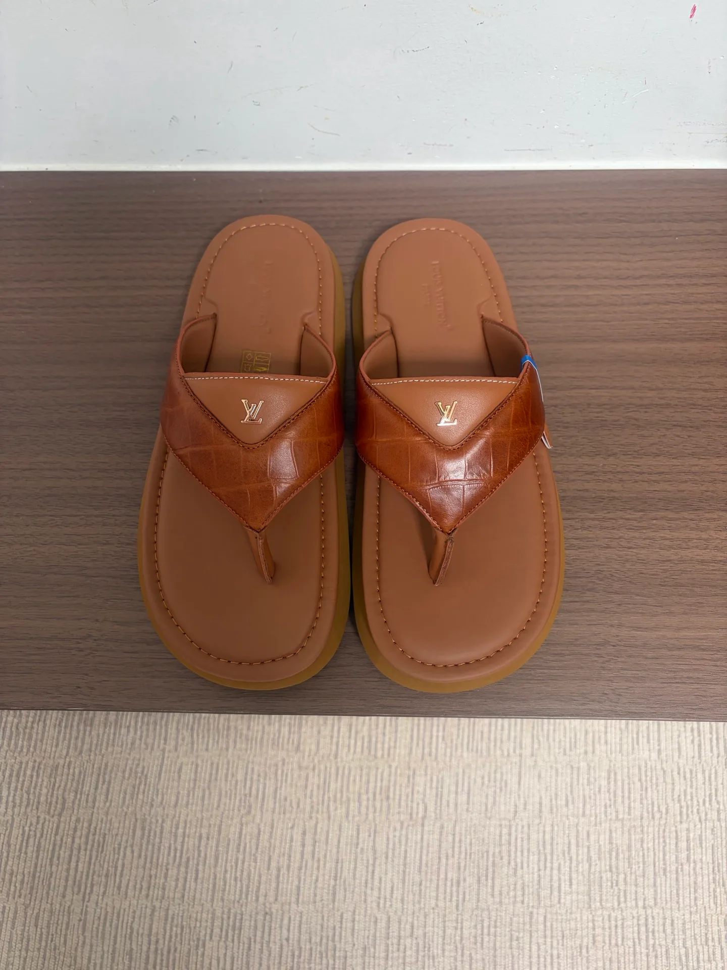 Men's Flip-Flops LOUIS VUITTON 17530573