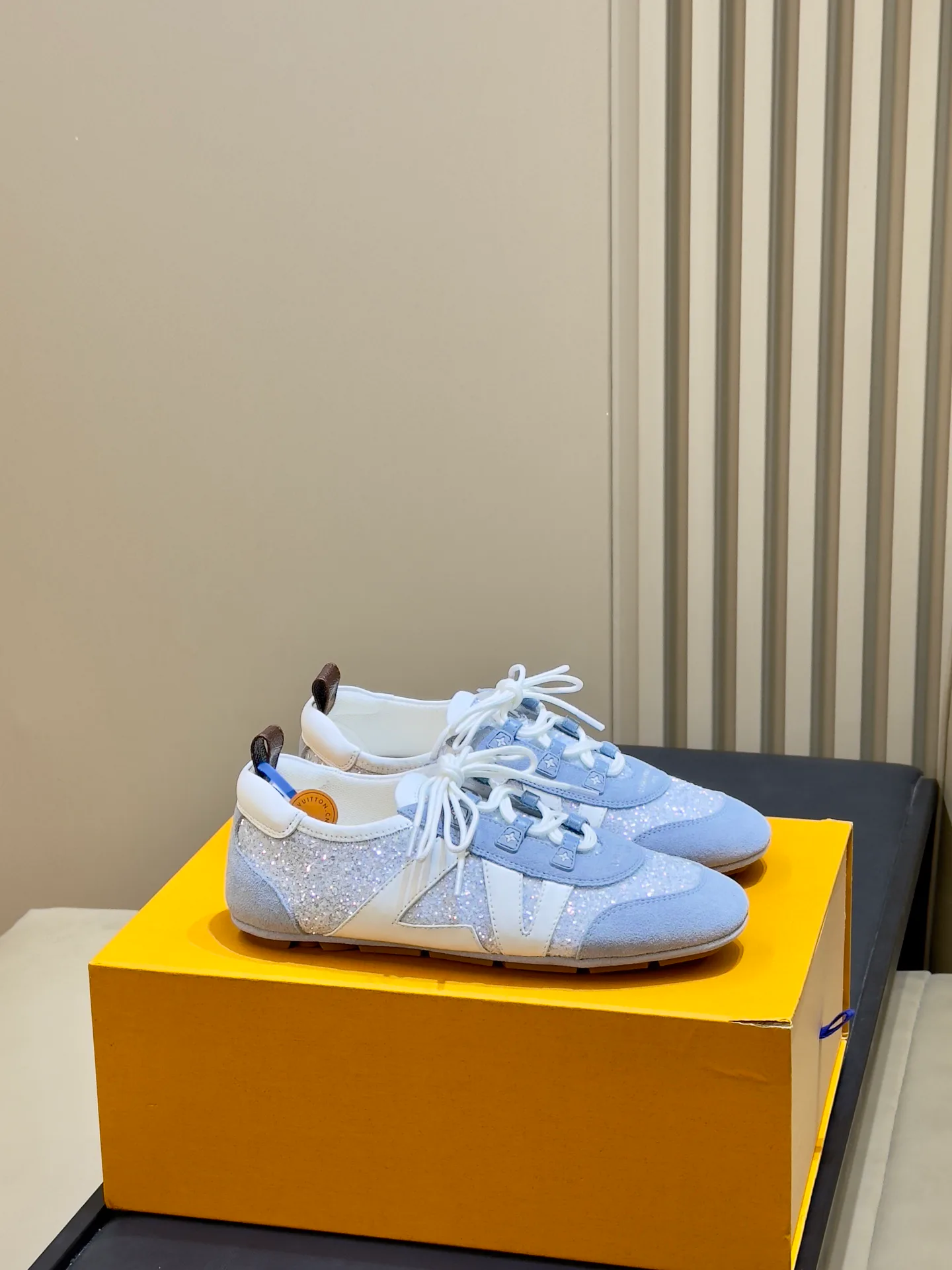 Women's Sneakers LOUIS VUITTON 17480202