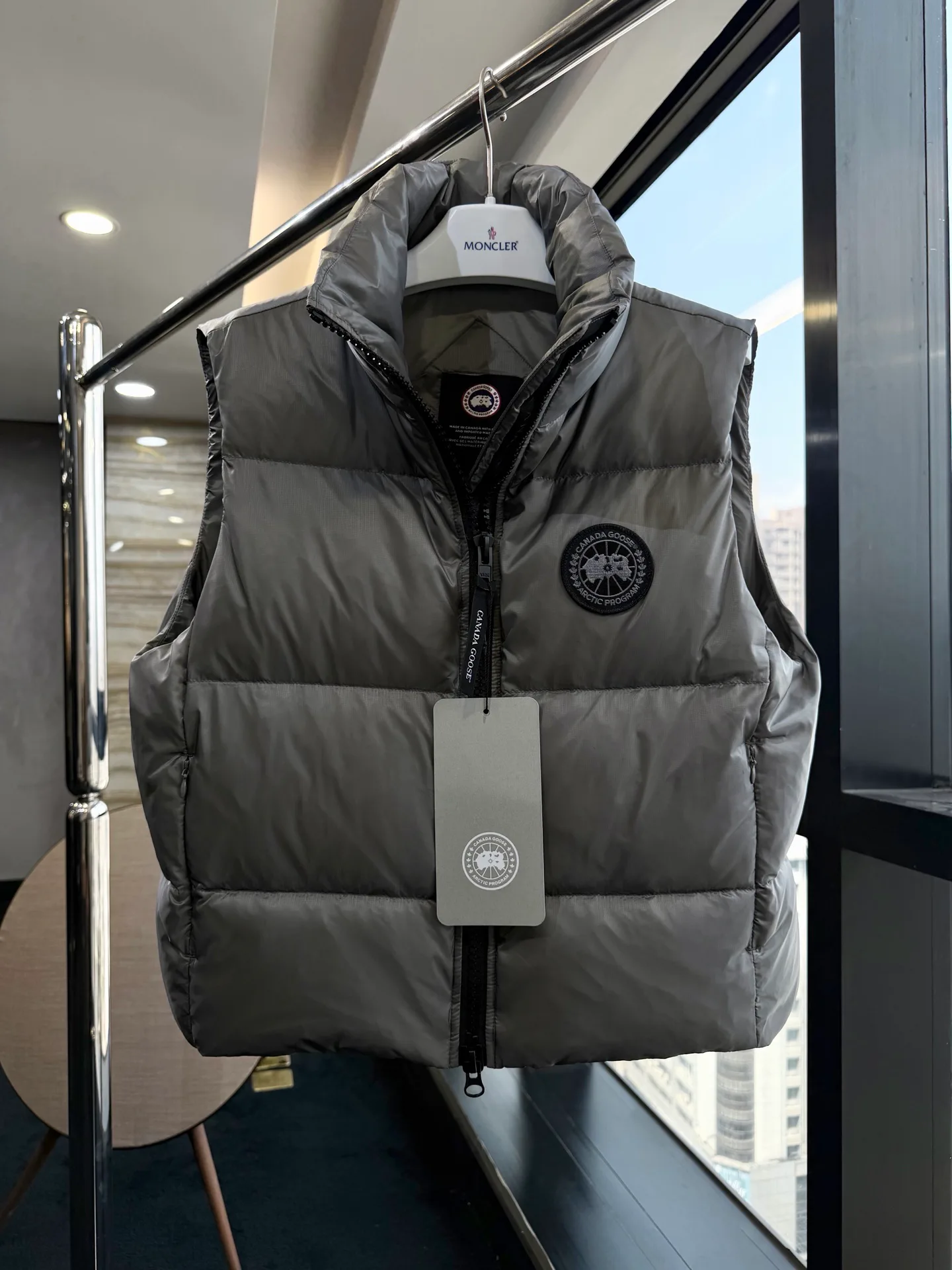 Women's Vests CANADA GOOSE 18336512
