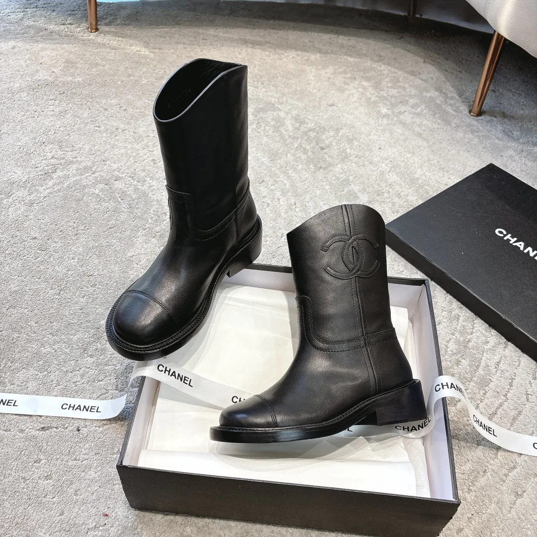Women's Boots CHANEL 18154624