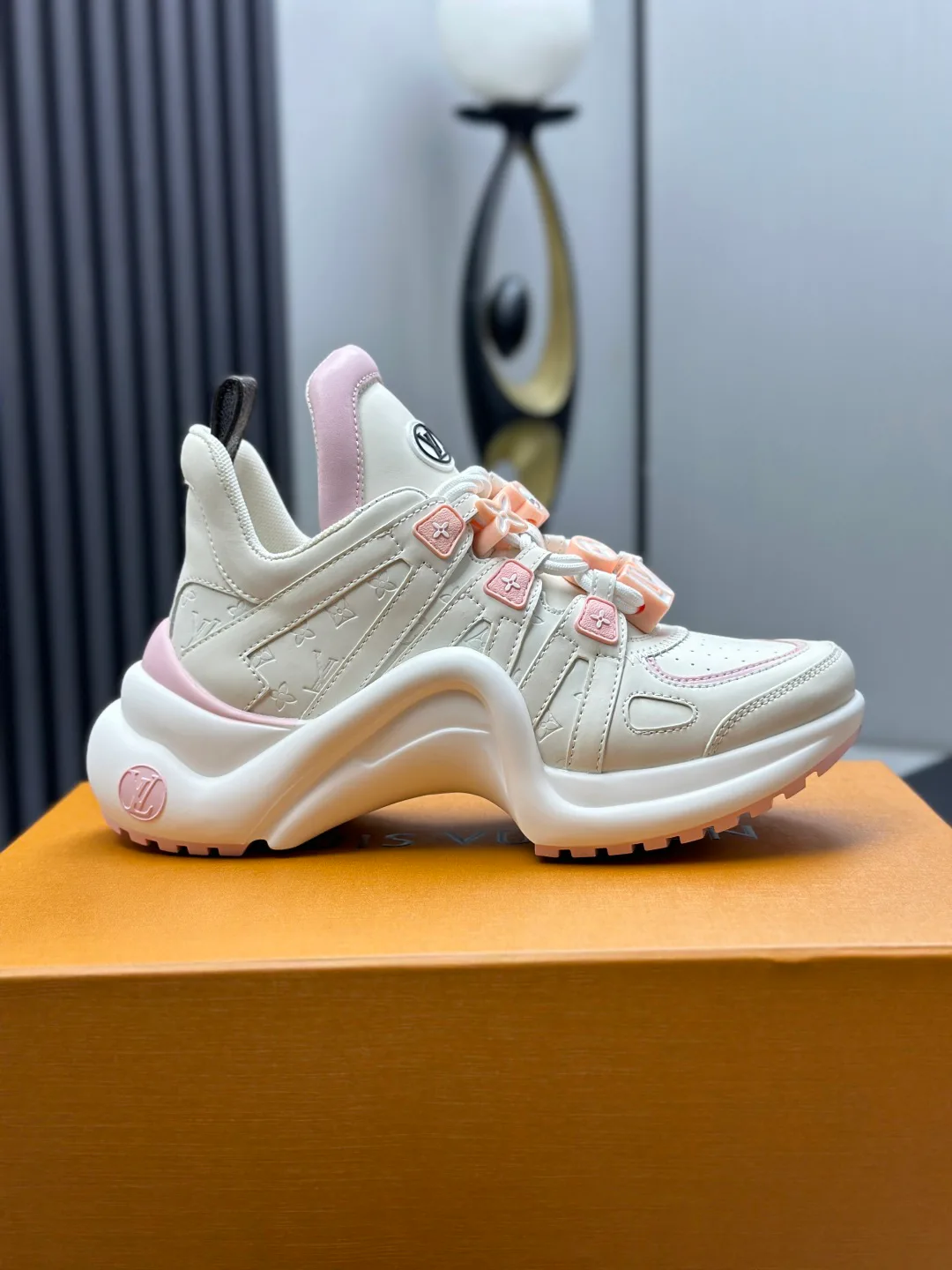 Women's Sneakers LOUIS VUITTON 18211999