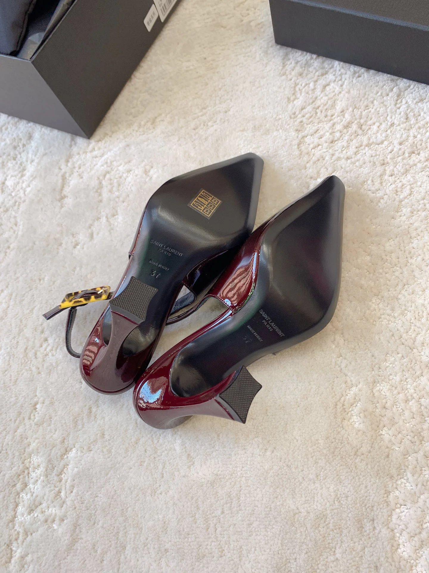 Women's Heels SAINT LAURENT 17431952