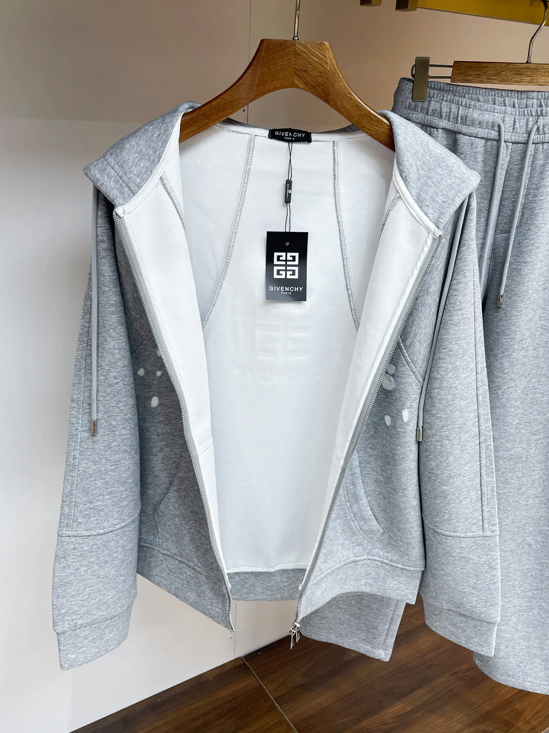 Men's Tracksuits GIVENCHY 18340417