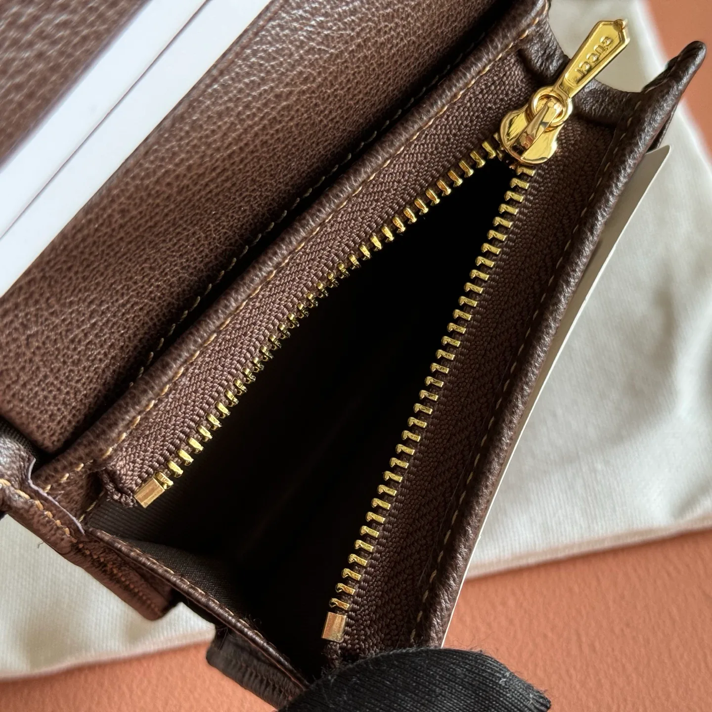 Women's Clutches GUCCI 17947903