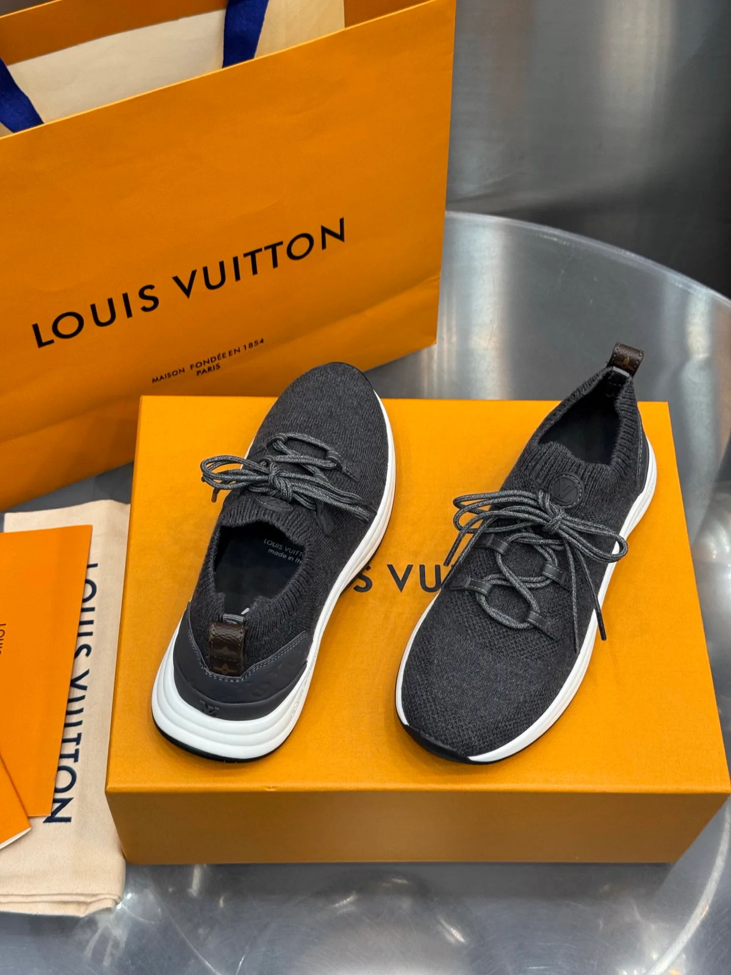Women's Sneakers LOUIS VUITTON 18202473