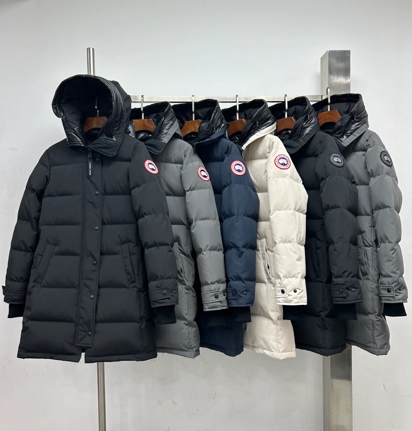 Women's Jackets And Down Jackets CANADA GOOSE 18188609
