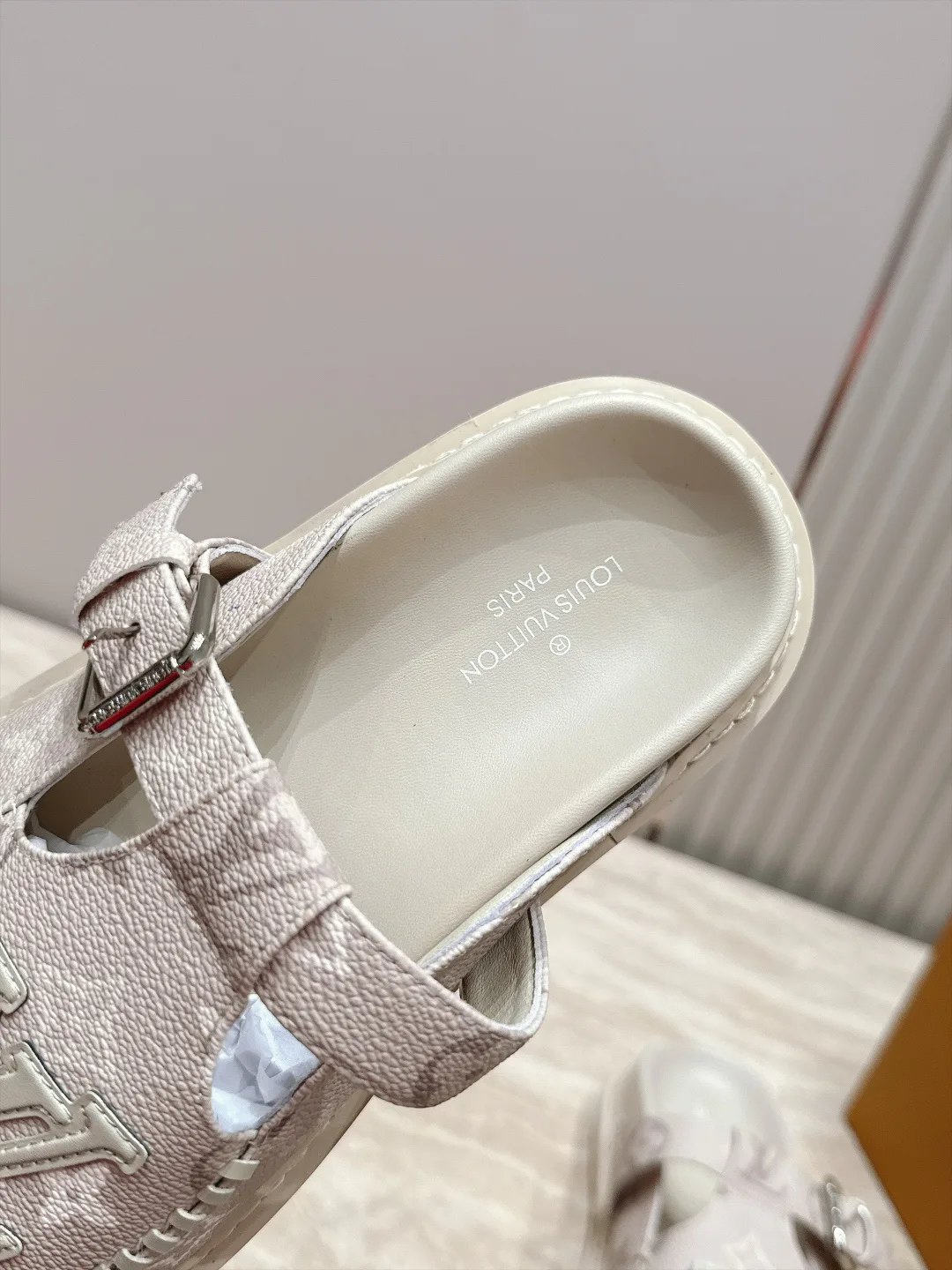 Women's Mules And Clogs LOUIS VUITTON 18187129