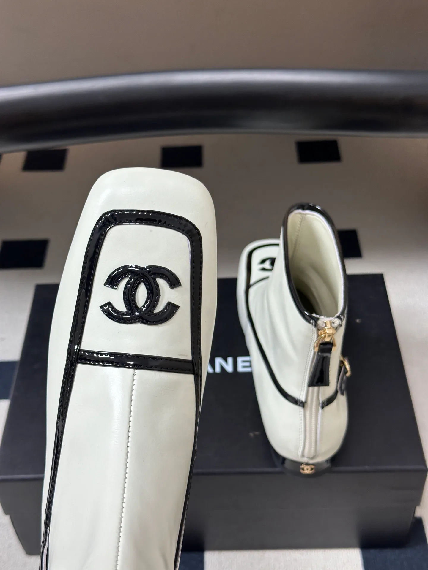 Women's Booties CHANEL 18041901