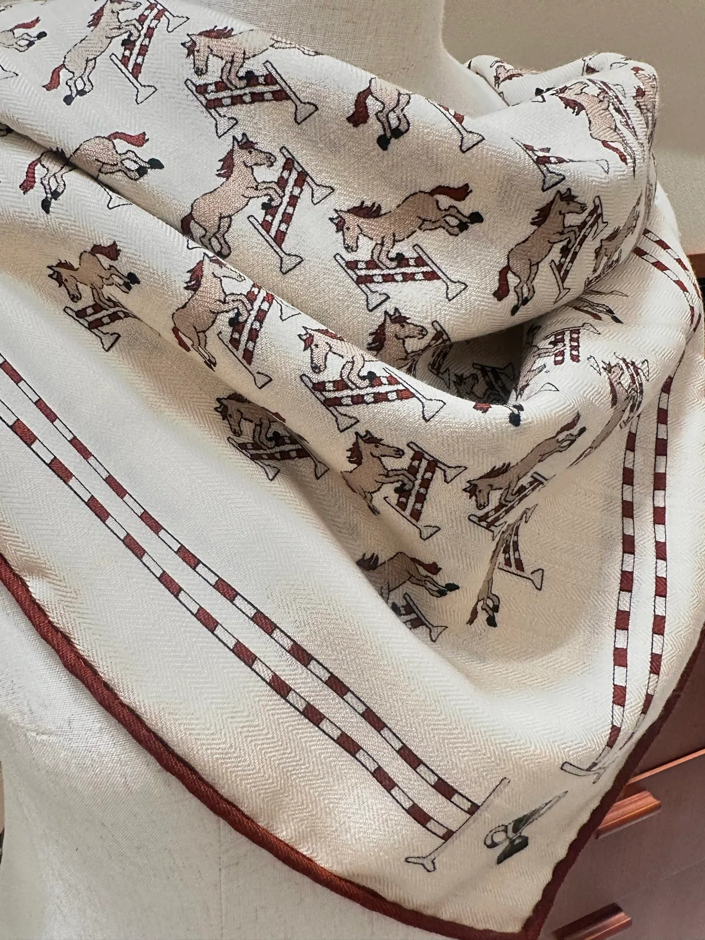 Silk Scarves HERMES 18476590