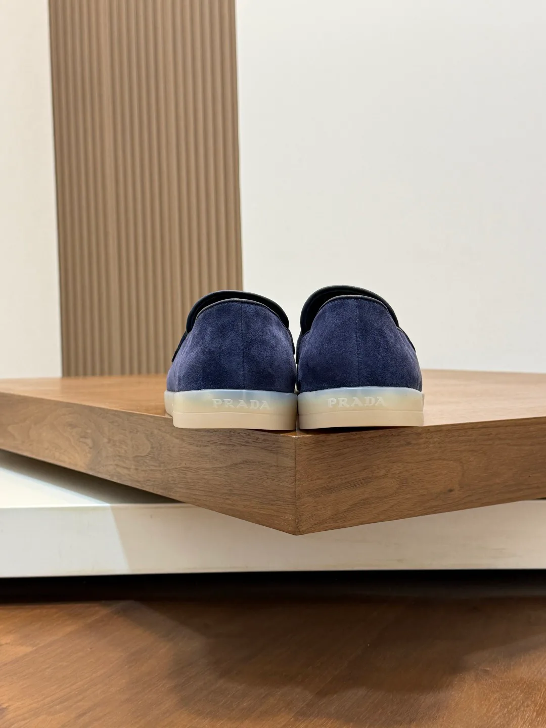 Men's Loafers And Dress Shoes PRADA 18100291
