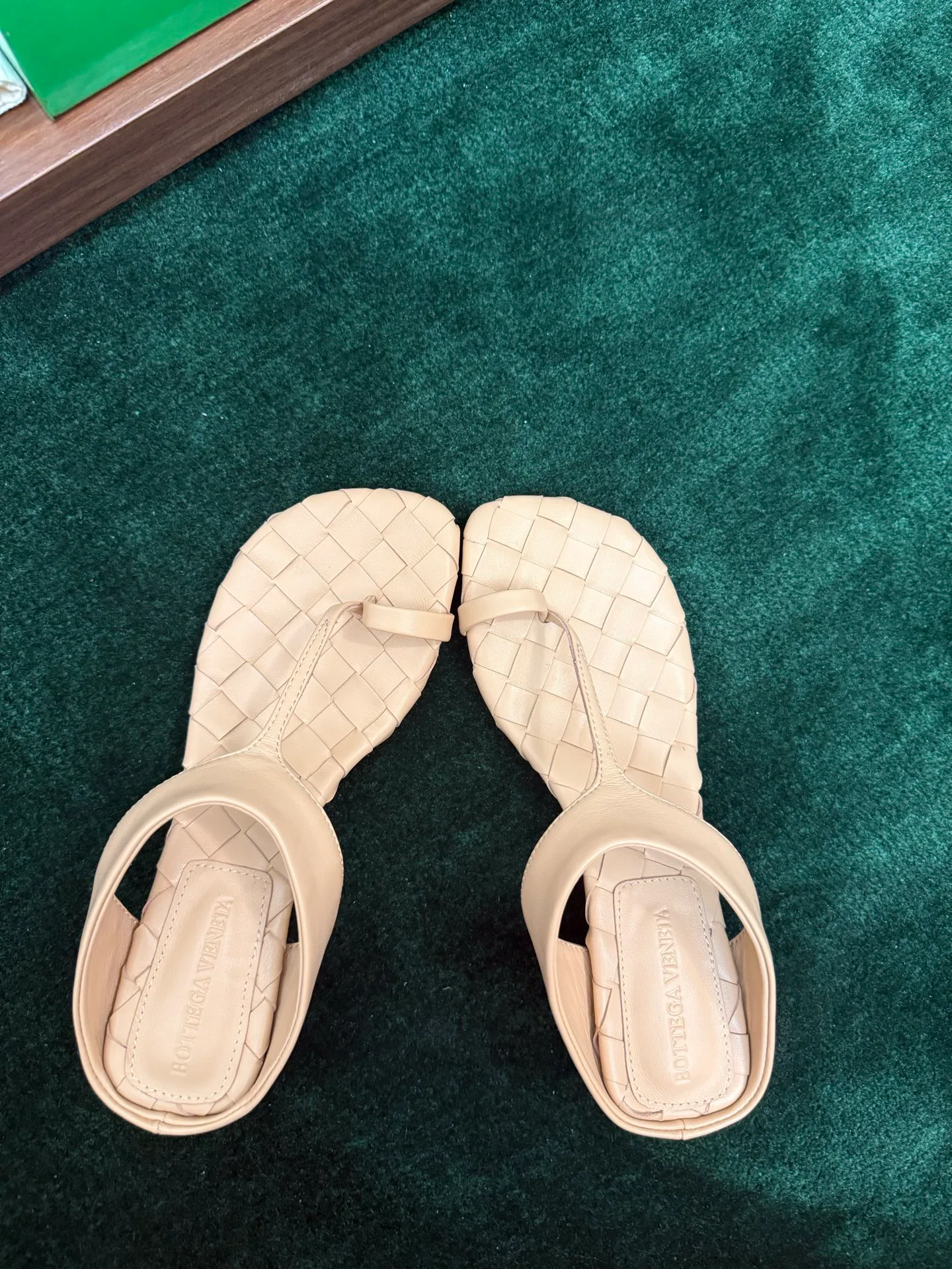 Women's Flip-Flops BOTTEGA VENETA 17386151