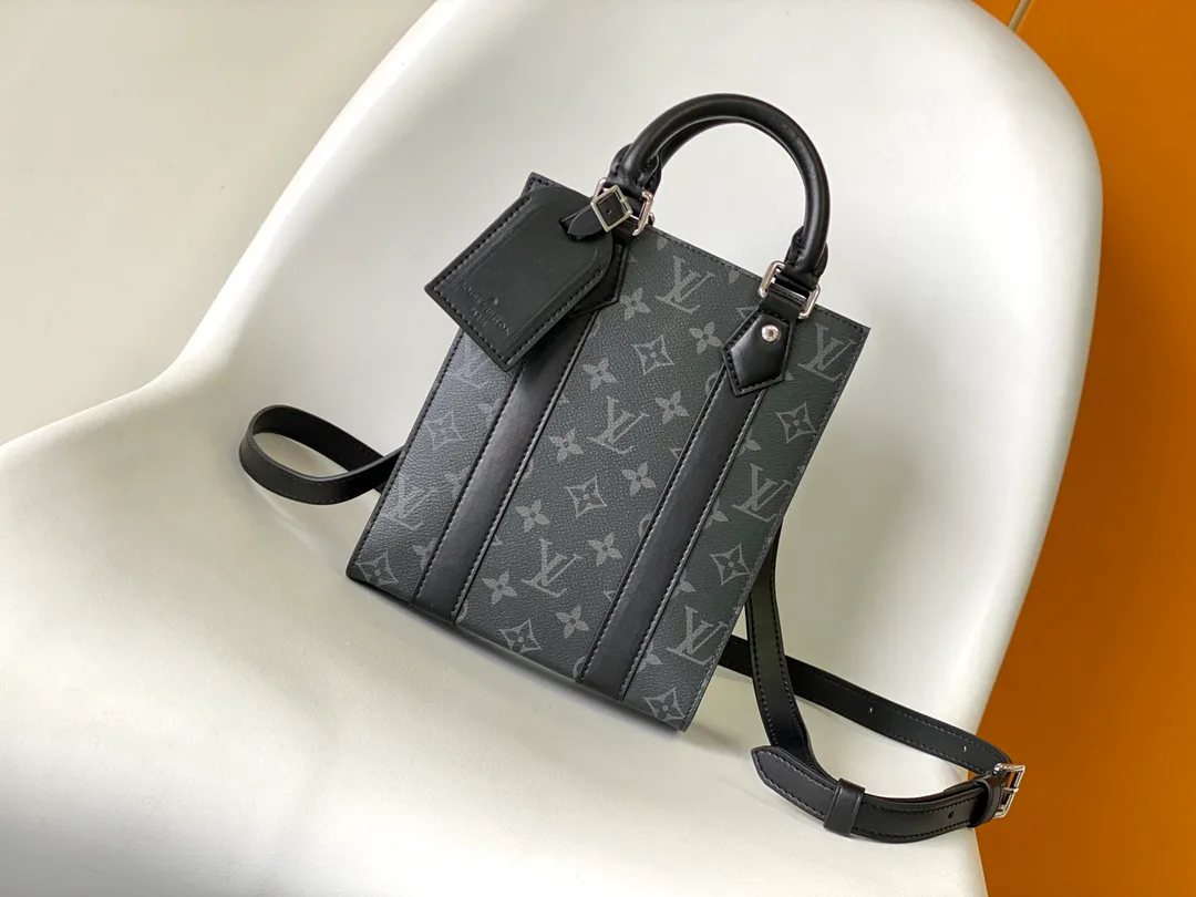 Women's Shoulder Bags LOUIS VUITTON 17949187