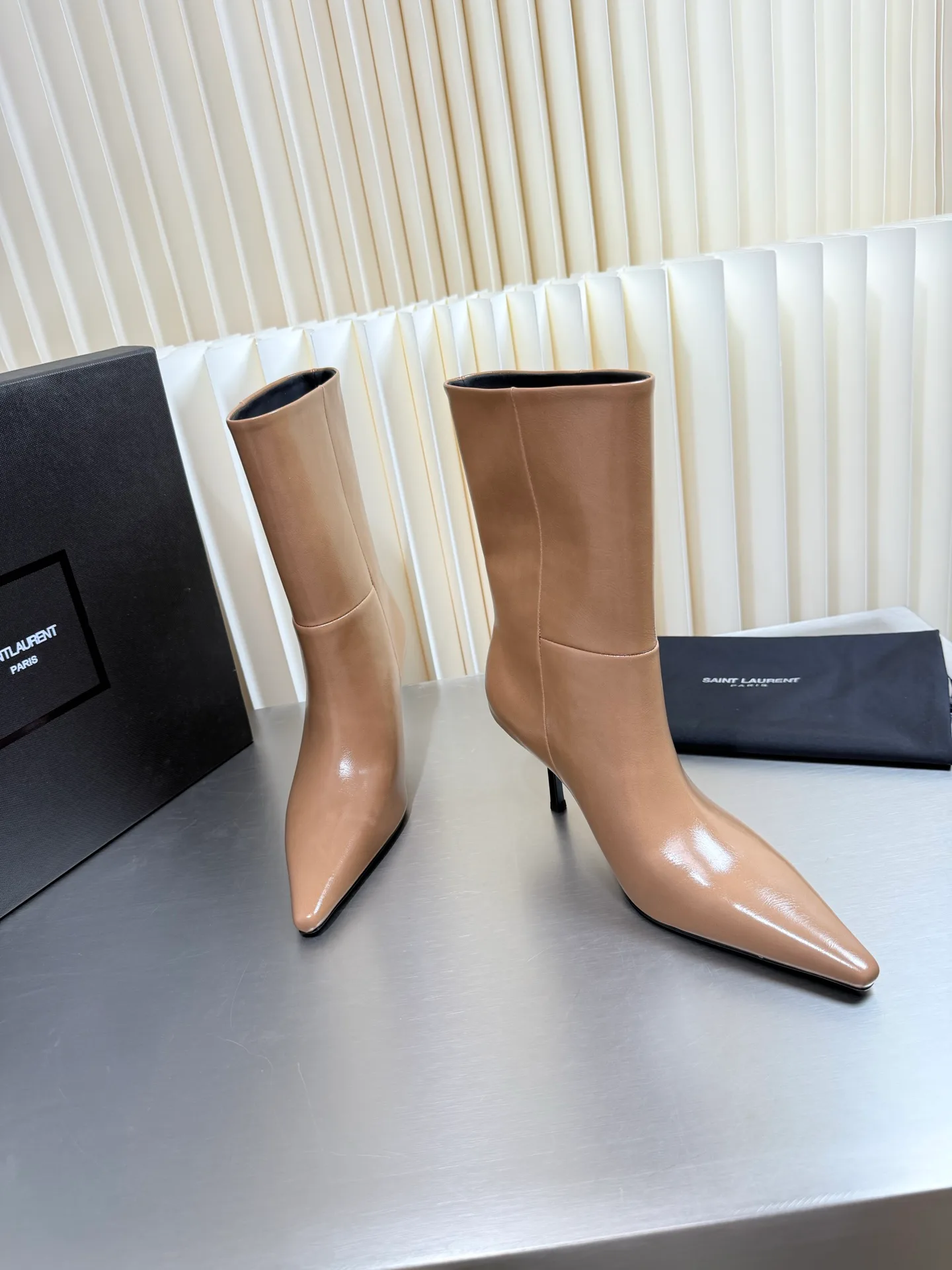 Women's Booties SAINT LAURENT 18083334