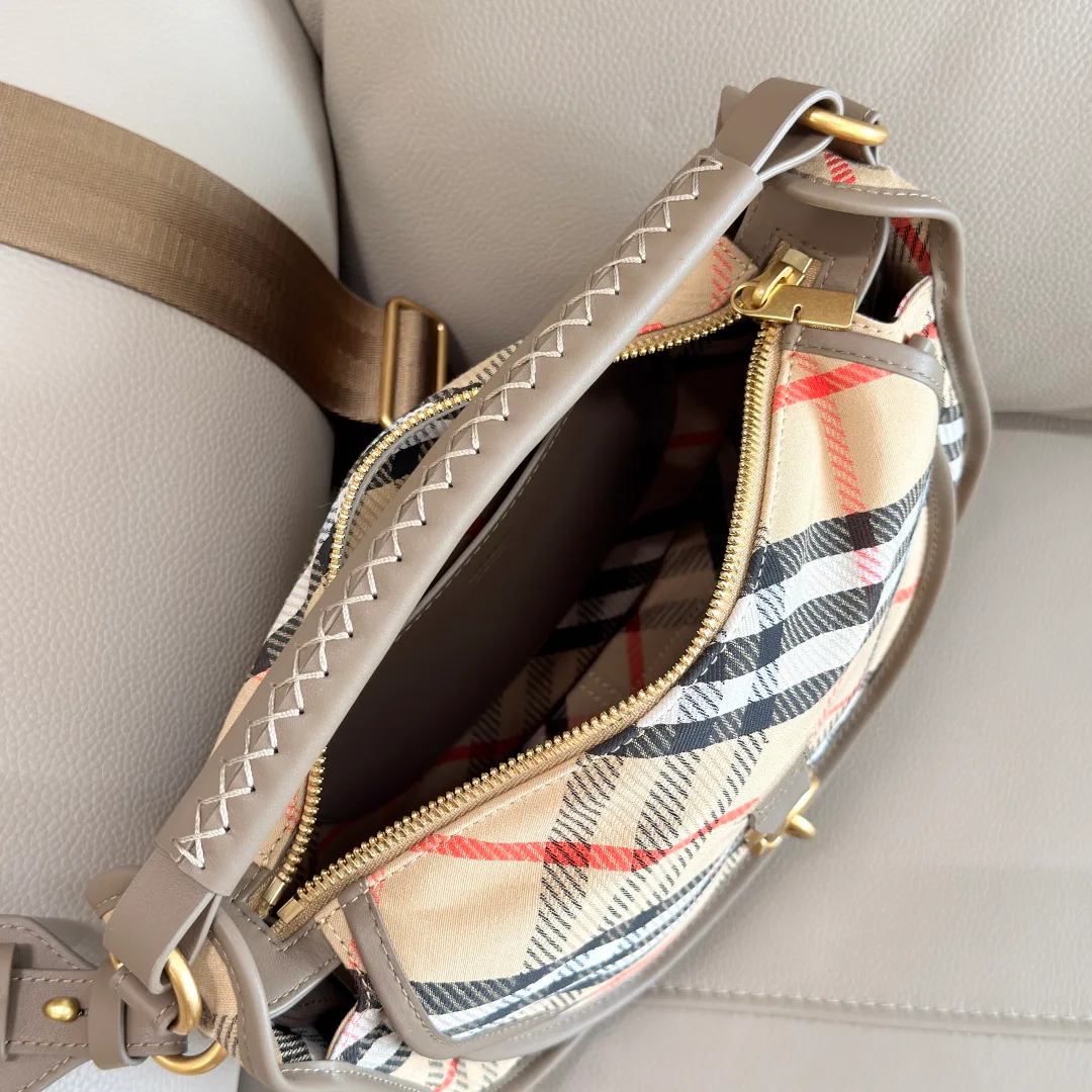 Women's Shoulder Bags BURBERRY 16993935