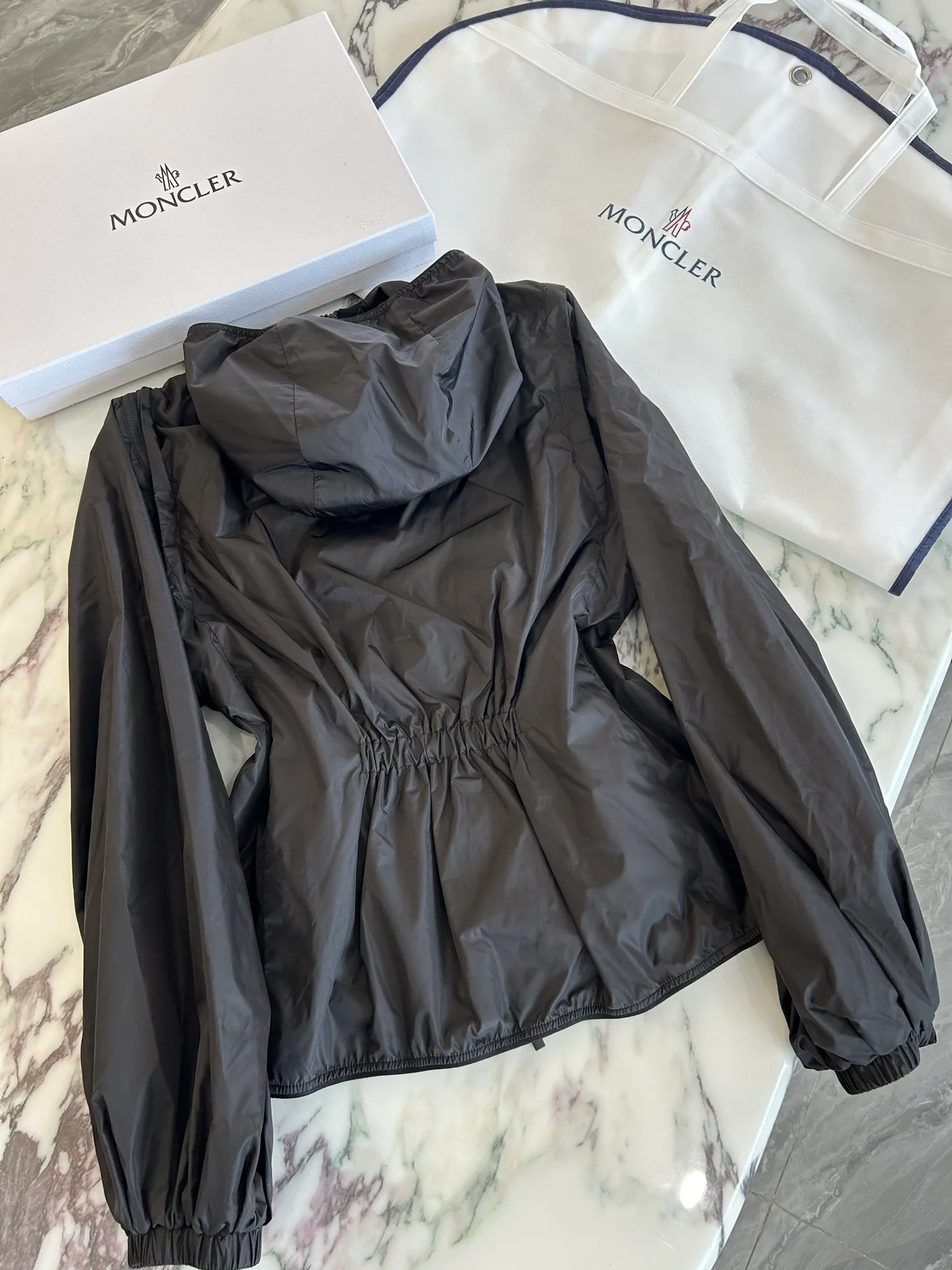 Men's Jackets And Down Jackets MONCLER 18231208