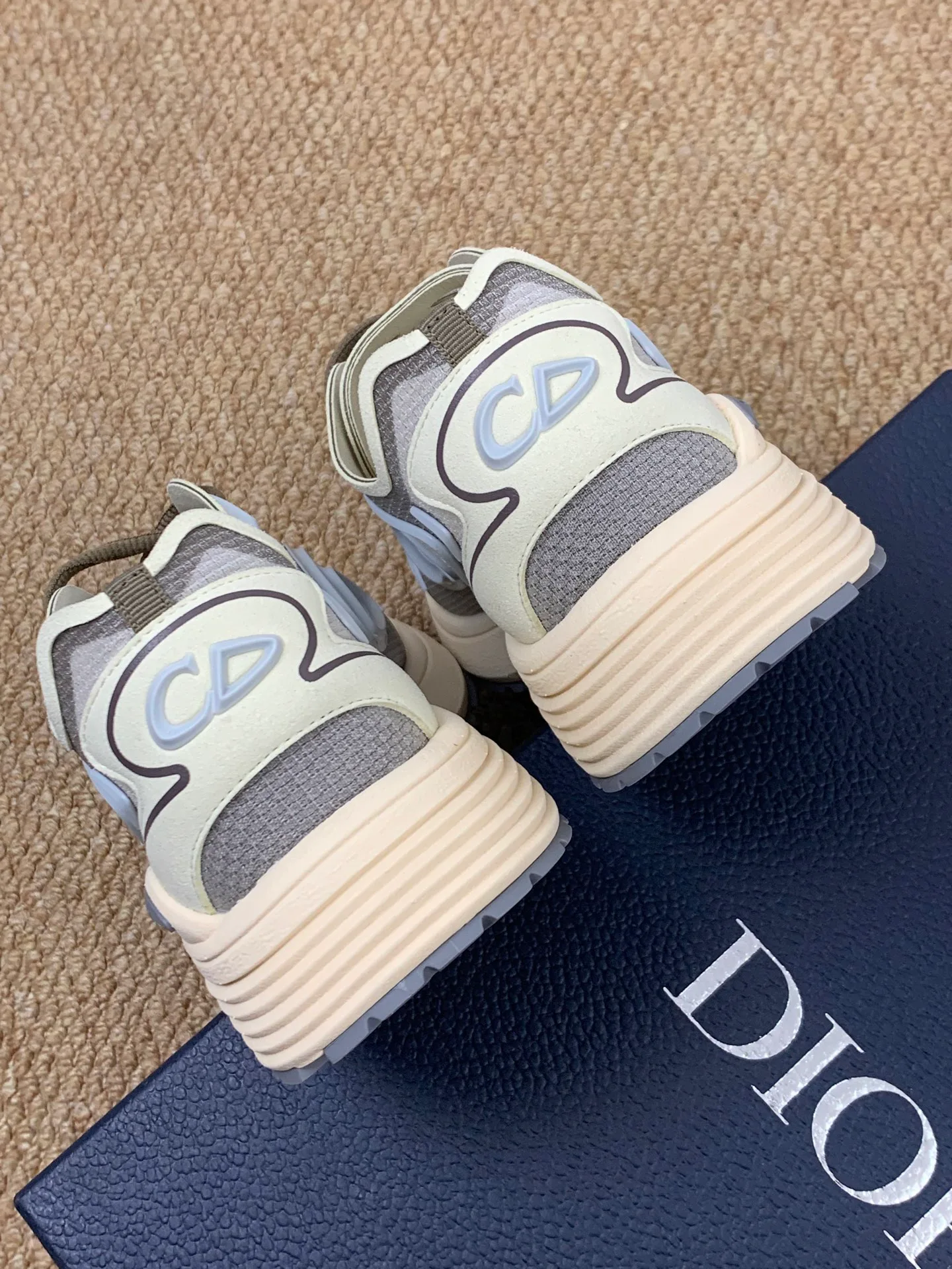 Women's Sneakers CHRISTIAN DIOR 17545172