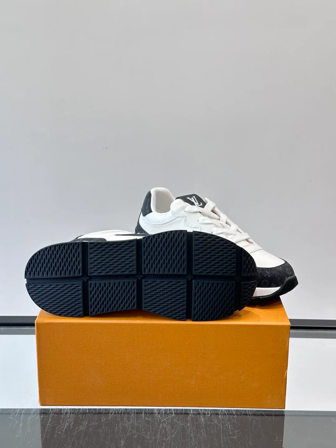 Men's Sneakers LOUIS VUITTON 17897373