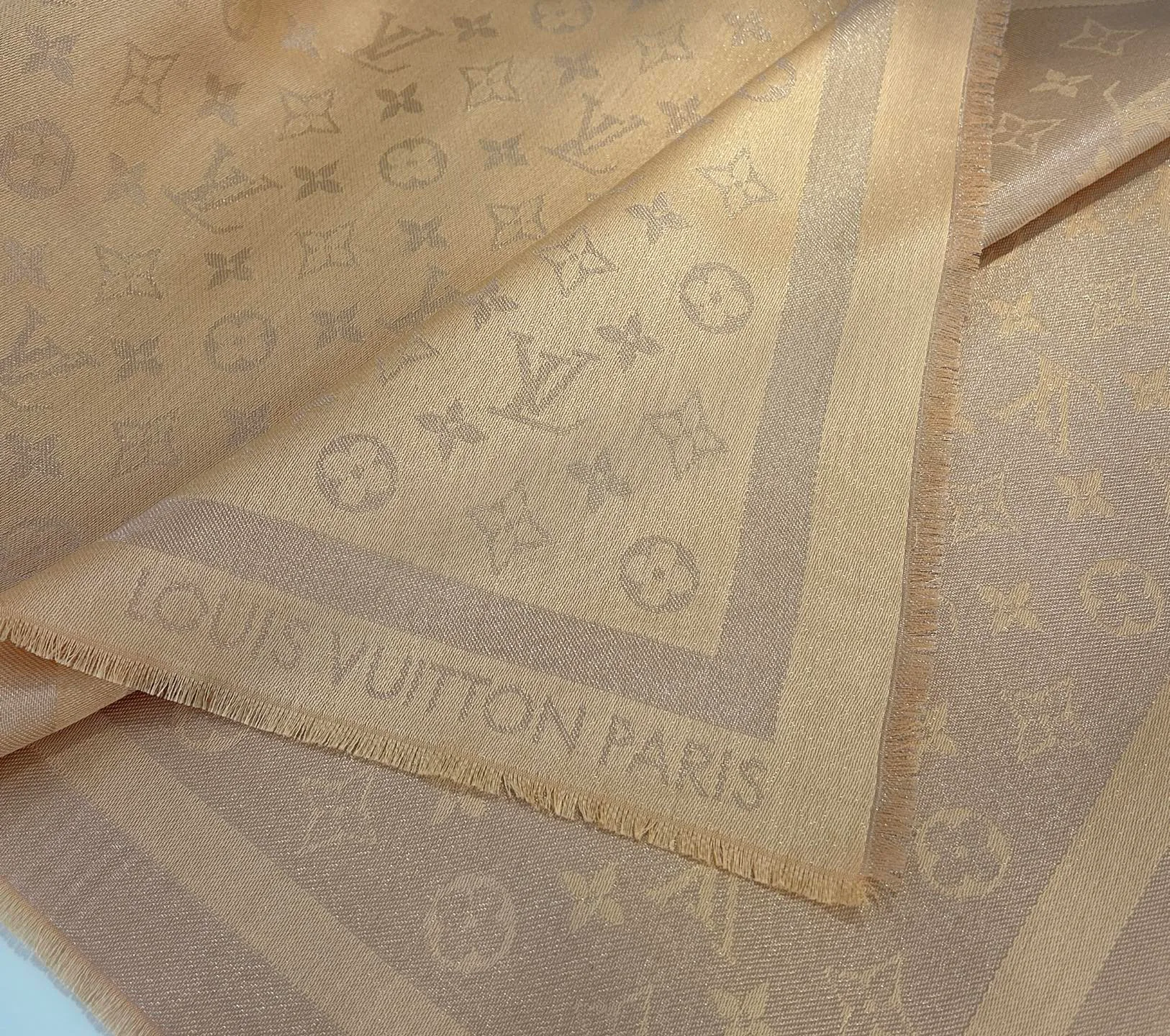 Scarves LOUIS VUITTON 18267553
