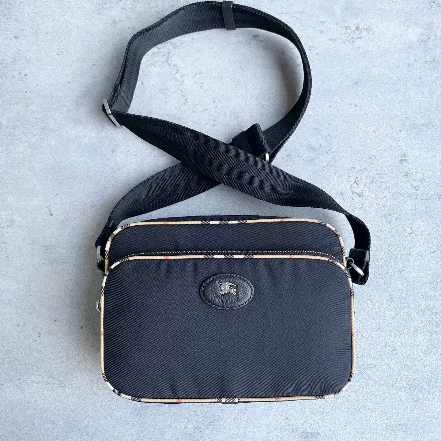 Women's Shoulder Bags BURBERRY 17837505