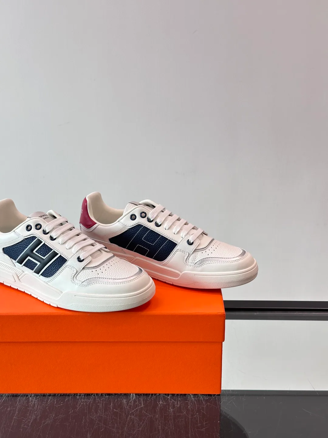Men's Sneakers HERMES 18500627