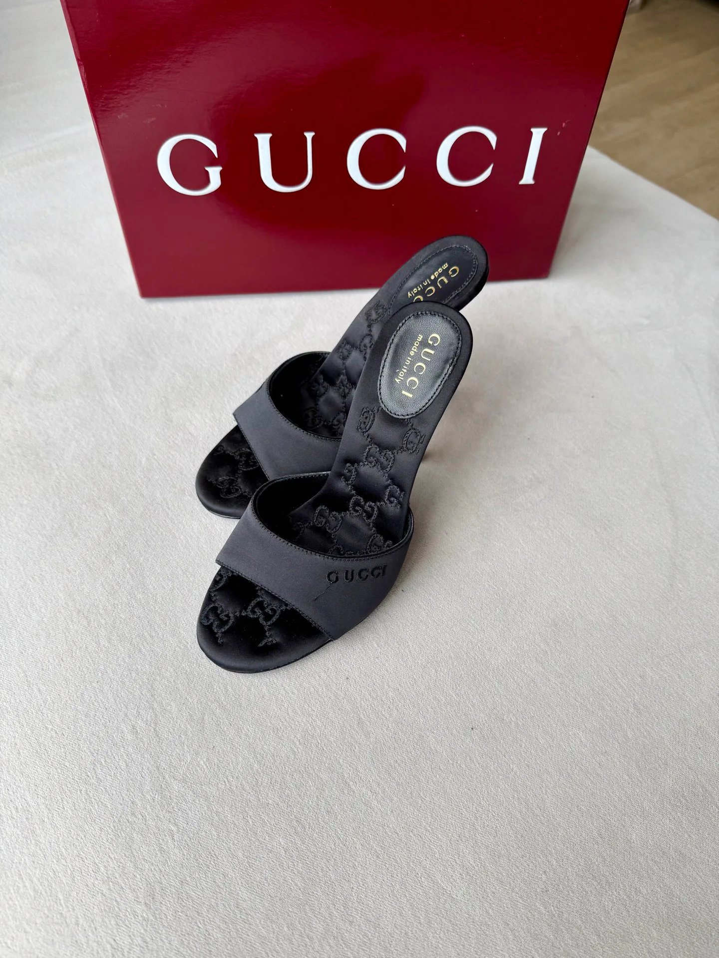 Women's Open-Toe Sandals GUCCI 18120656