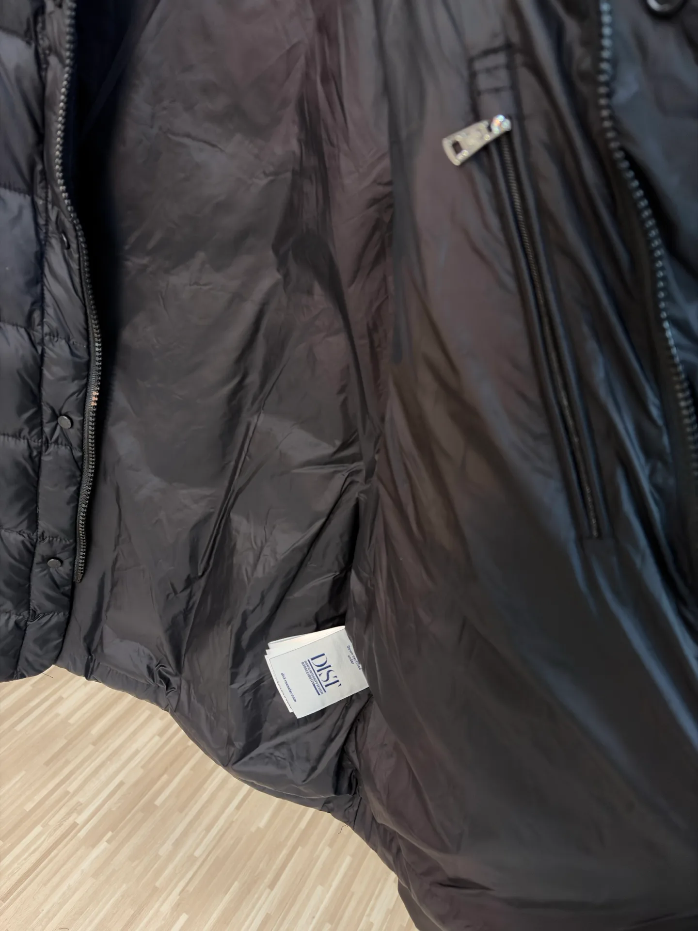 Women's Jackets And Down Jackets MONCLER 17868385