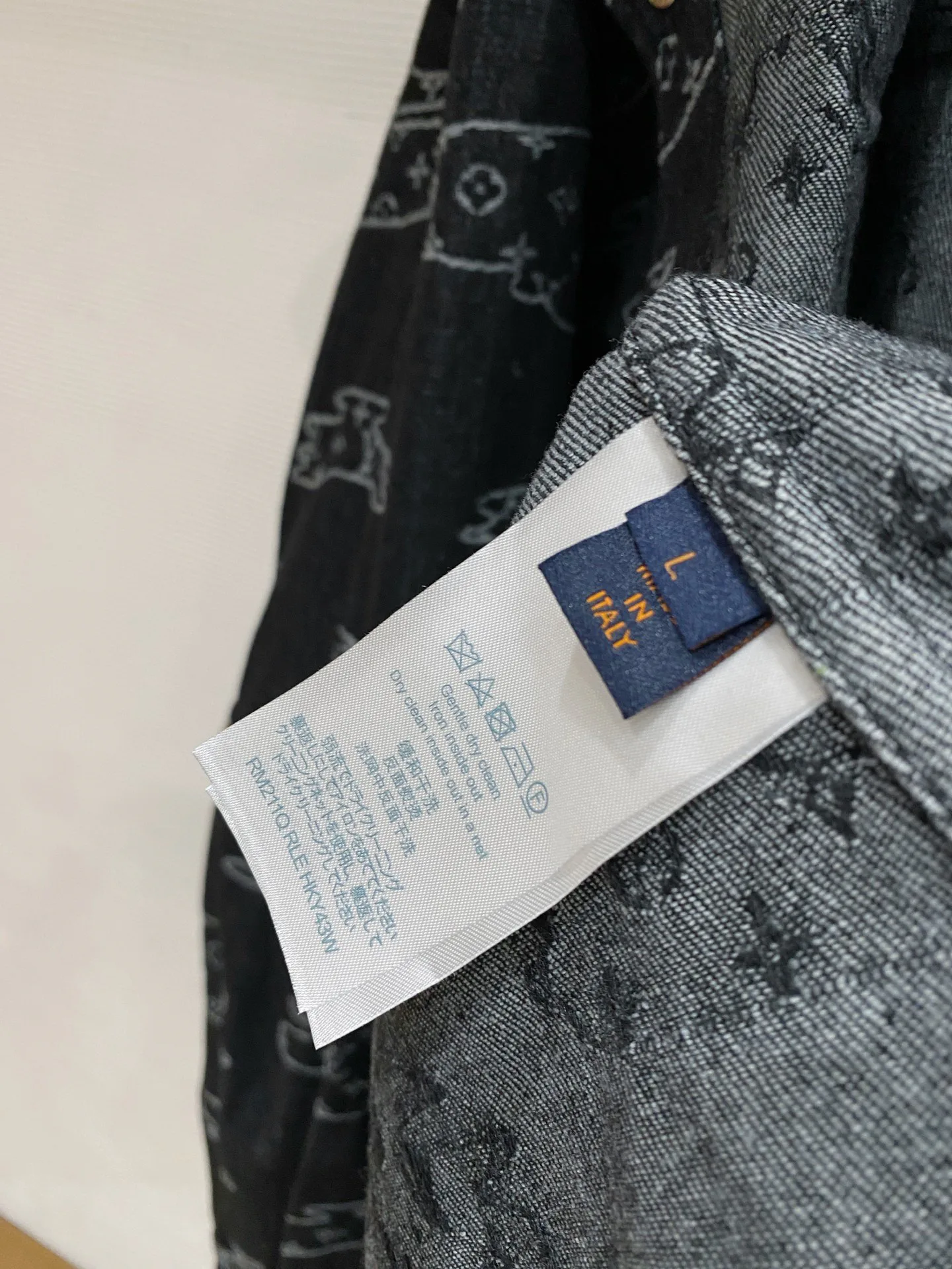 Men's Jackets And Down Jackets LOUIS VUITTON 17966742